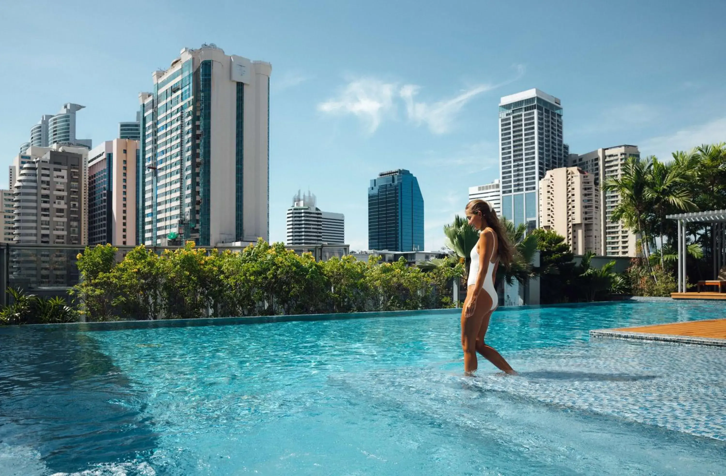 Pool view in Radisson Blu Plaza Bangkok Pool view in Radisson Blu Plaza Bangkok
