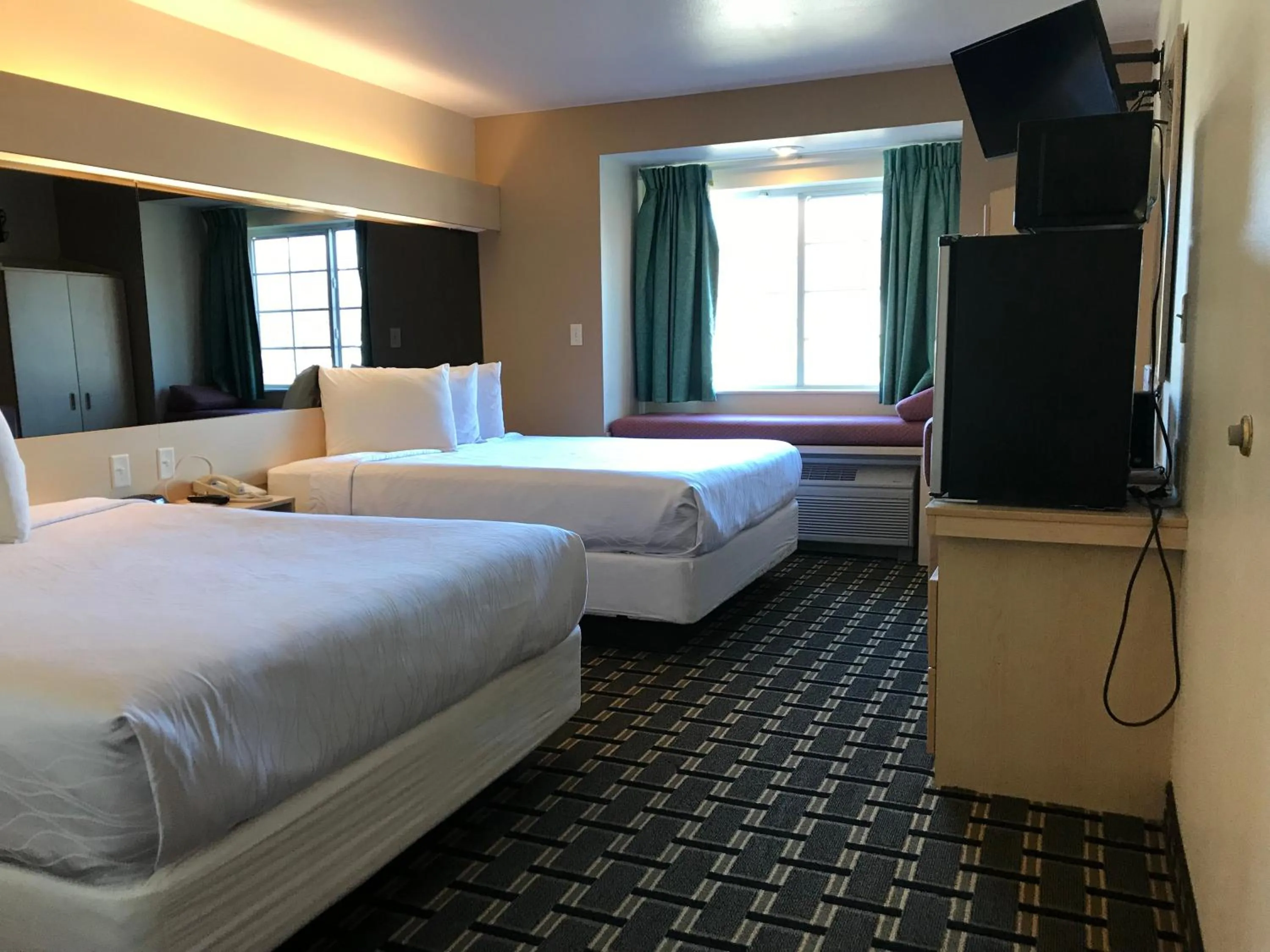 Bed in Mariner's Village Resort