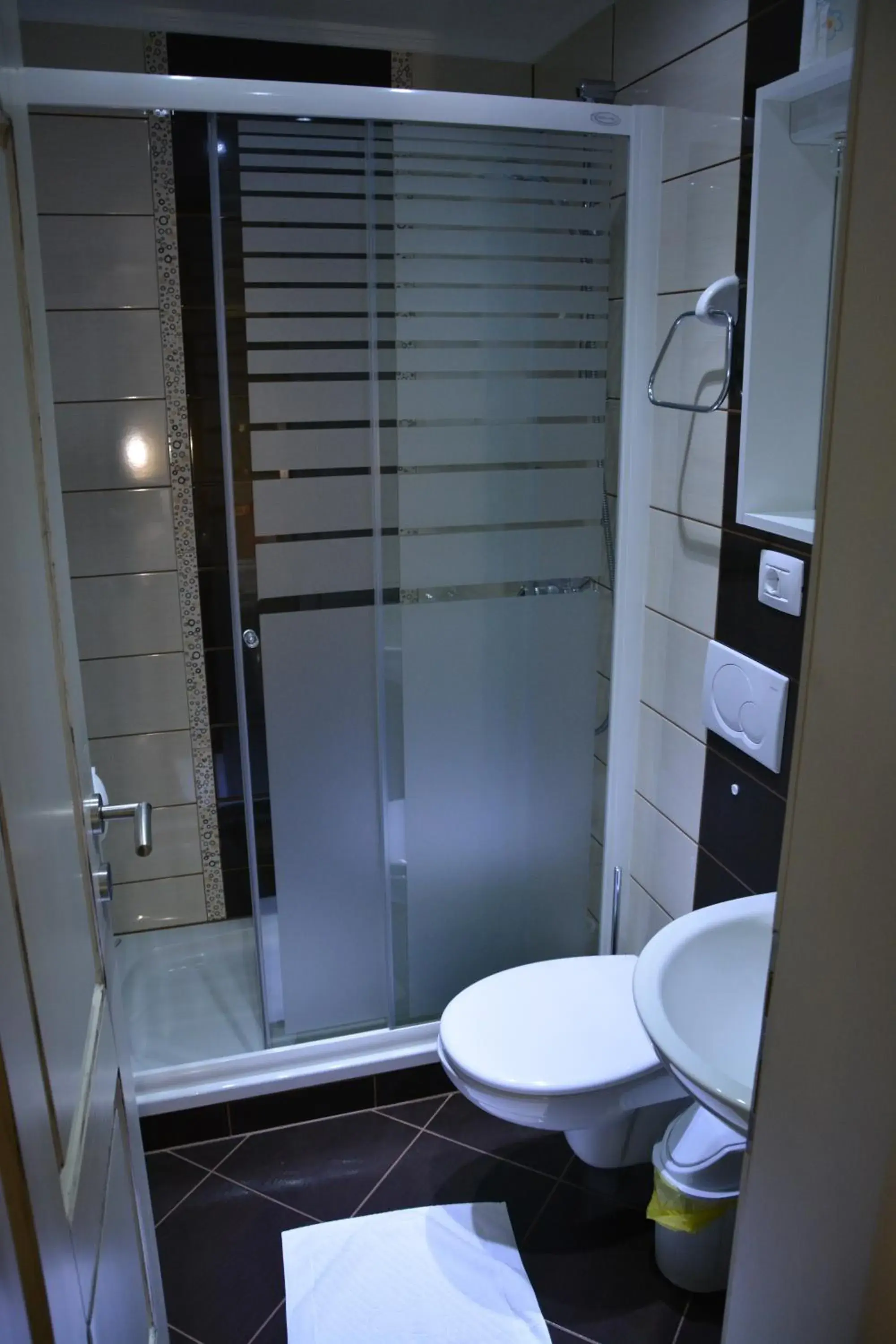 Single Room in Motel Most Single Room in Motel Most