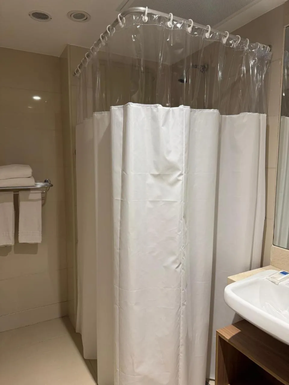 Bathroom in Tryp by Wyndham Brasília Nações