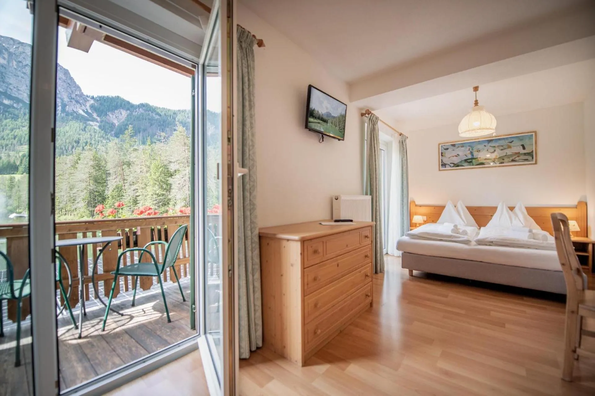 Mountain view, Bed in Hotel Lago della Creta