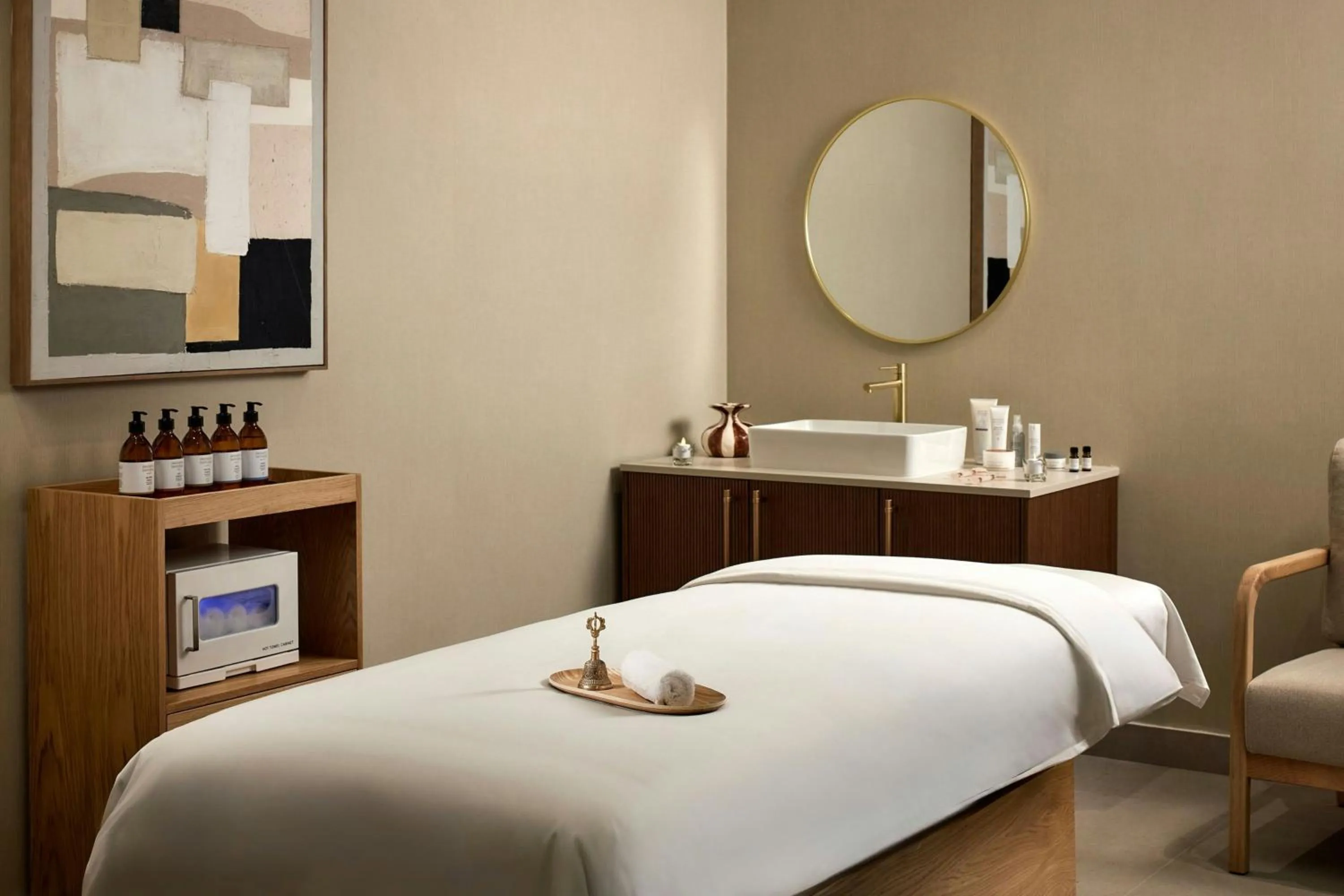 Spa and wellness centre/facilities, Bed in Marriott Residences Salgados Resort, Algarve