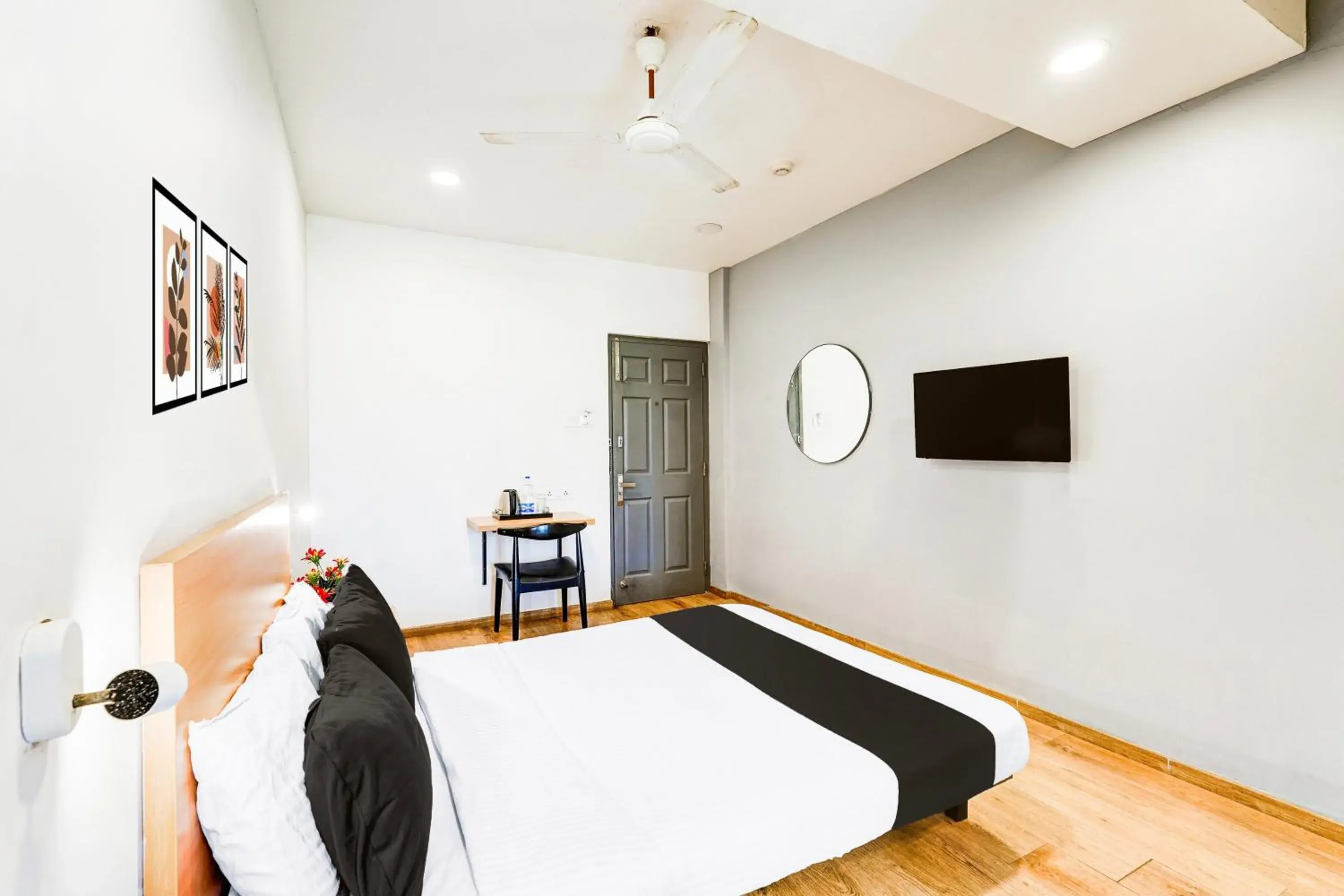 Bedroom, Bed in Collection O OMR Perungudi Thiruvanmiyur Beach Bedroom, Bed in Collection O OMR Perungudi Thiruvanmiyur Beach