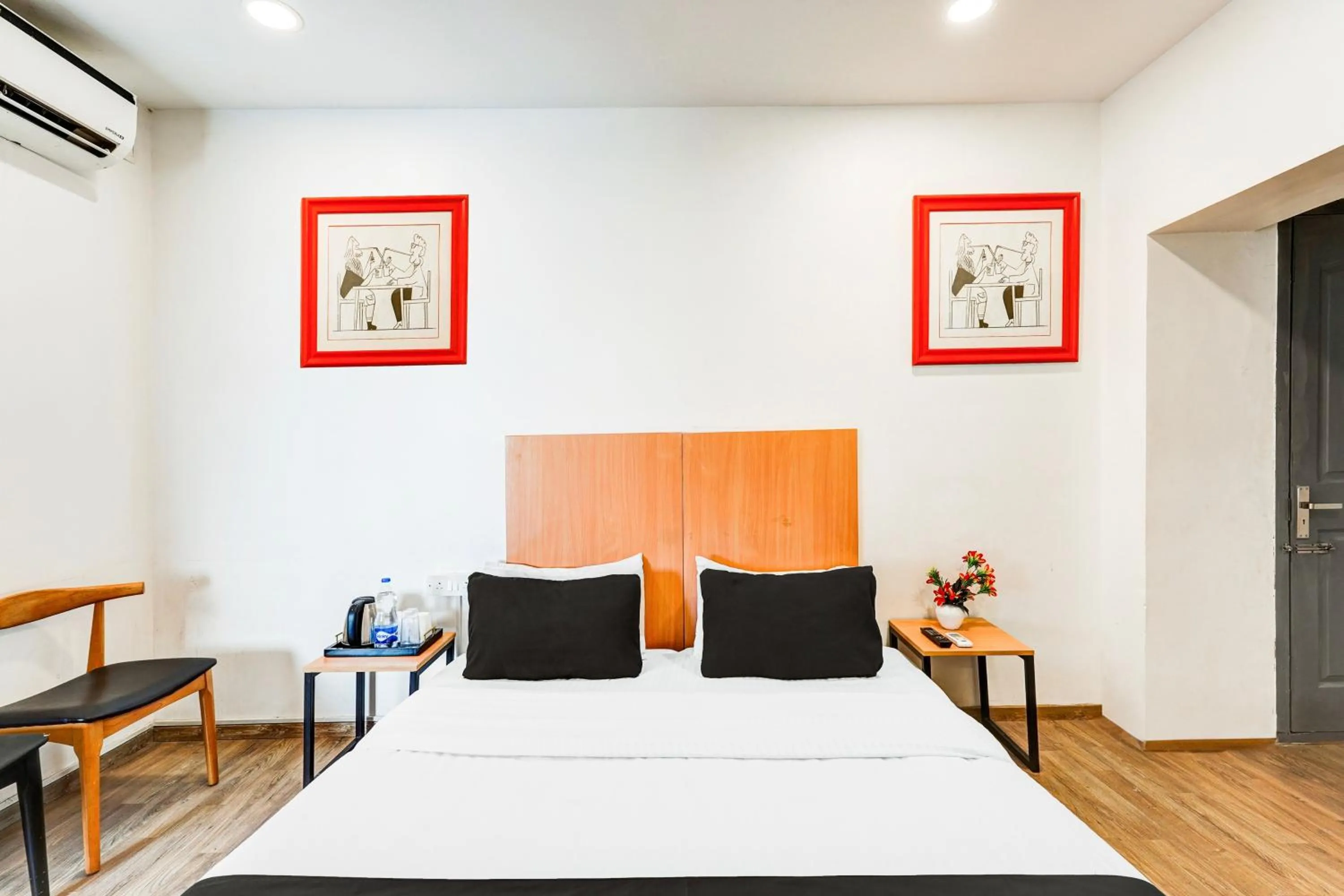 Bedroom, Bed in Super Collection O OMR Perungudi Thiruvanmiyur Beach