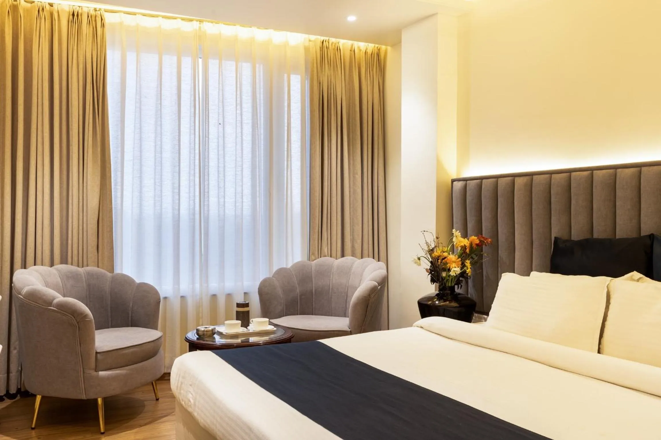 Bed in Hotel Meghdoot, Bhopal