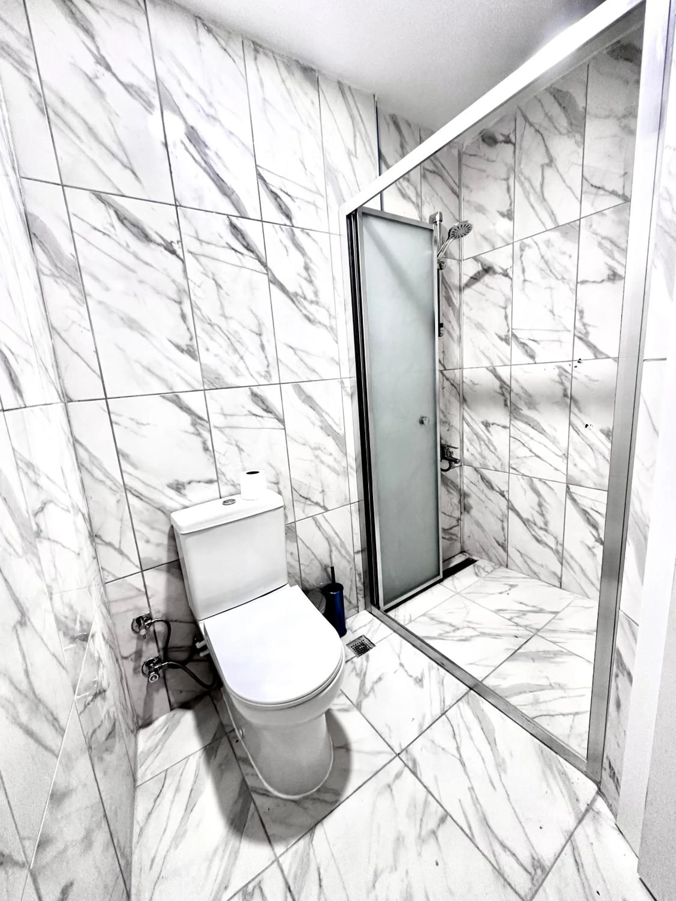 Shower in Alaca Suit