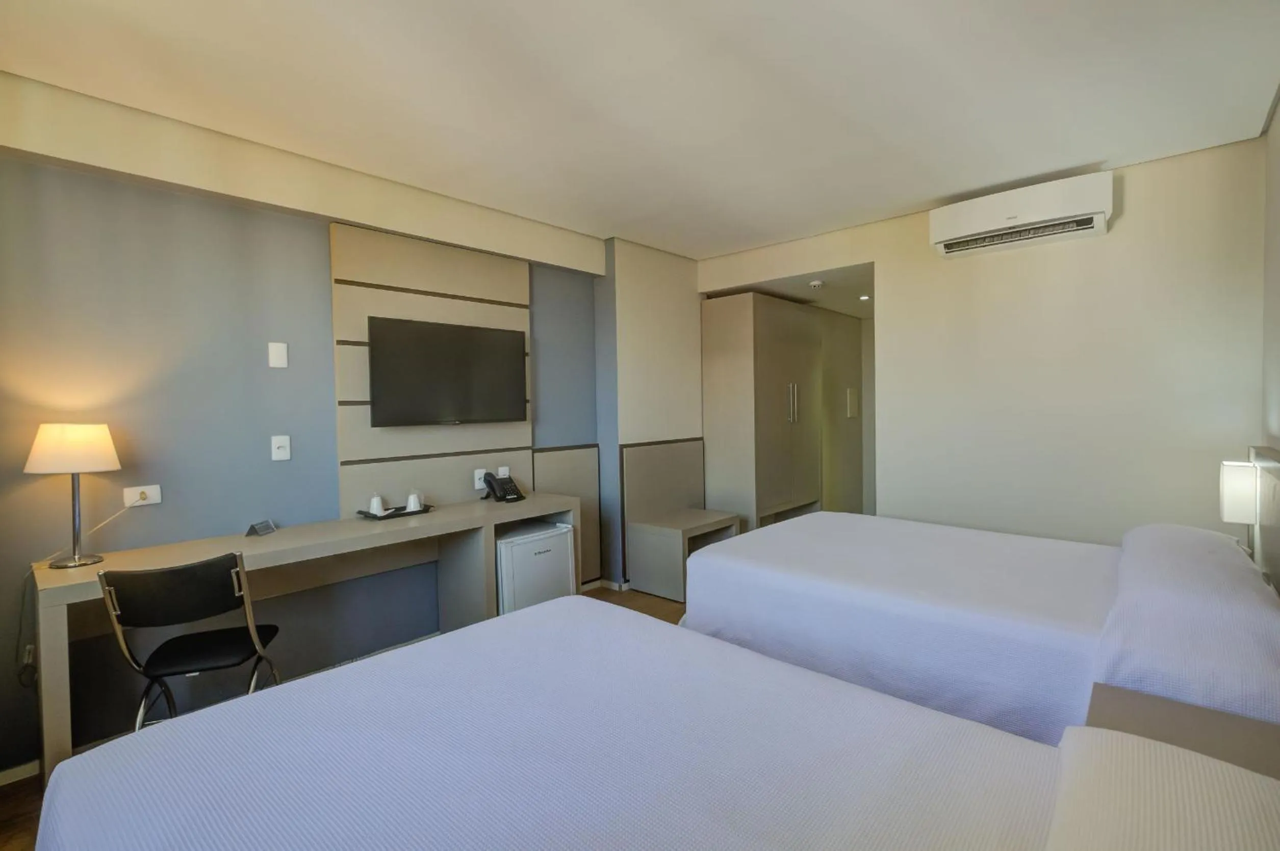 TV and multimedia, Bed in Viale Tower Hotel