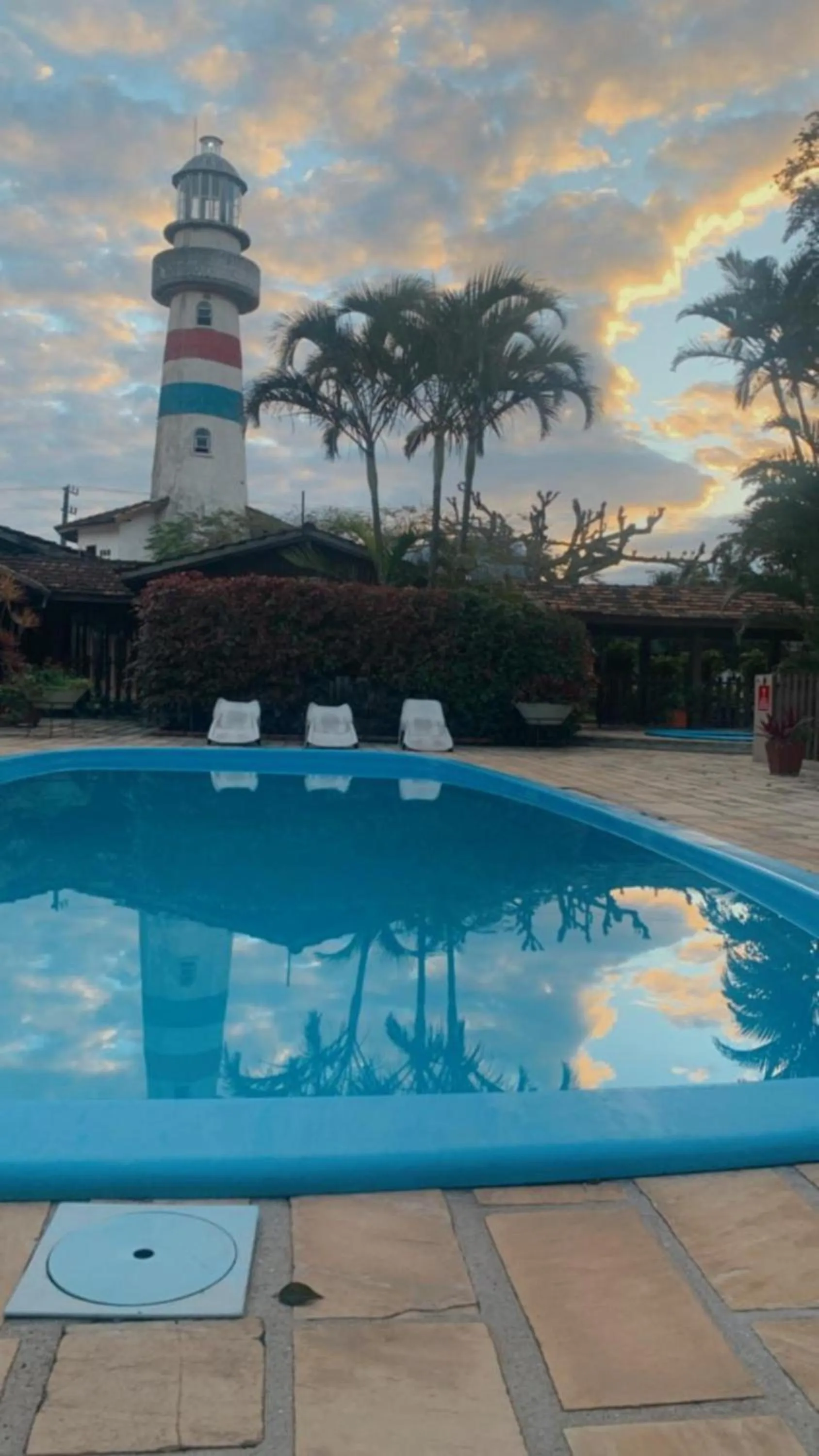 Day in Flamboyant Hotel