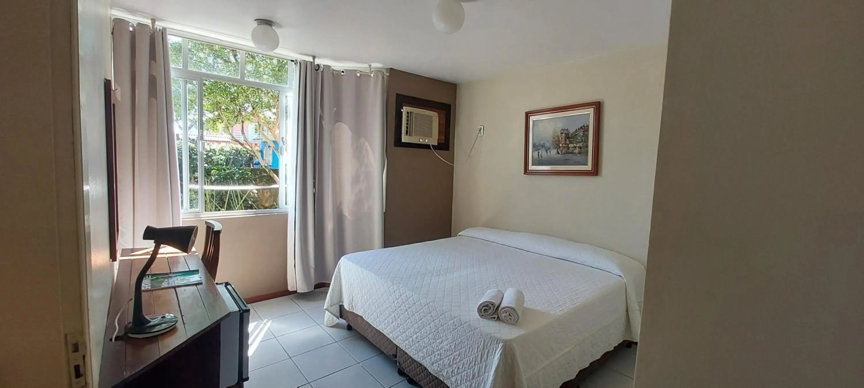 Bedroom, Bed in Flamboyant Hotel