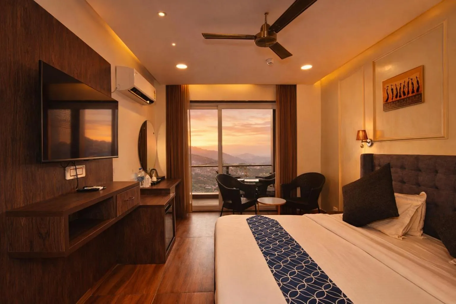 Bedroom, Bed in AH Grand Villa - Hotel Near Dalai Lama Temple