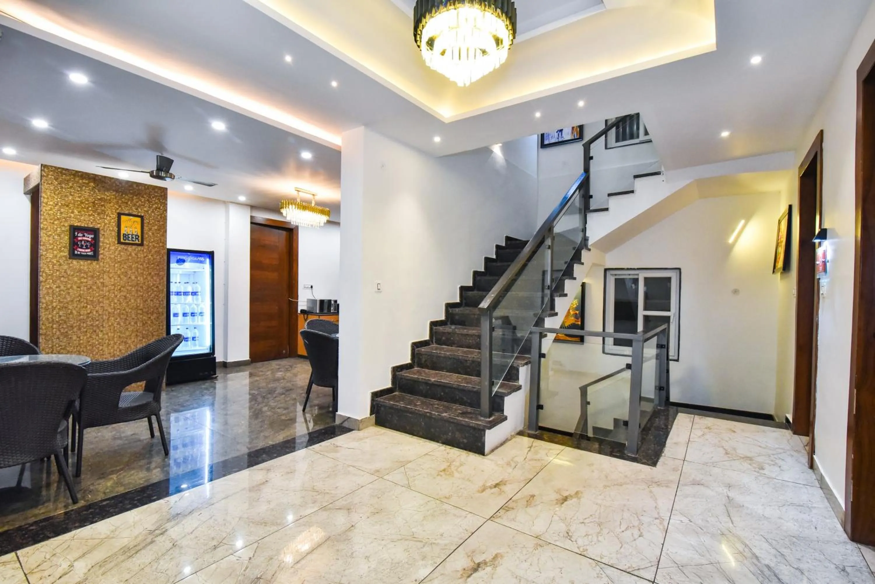 Lobby or reception in AH Grand Villa - Hotel Near Dalai Lama Temple