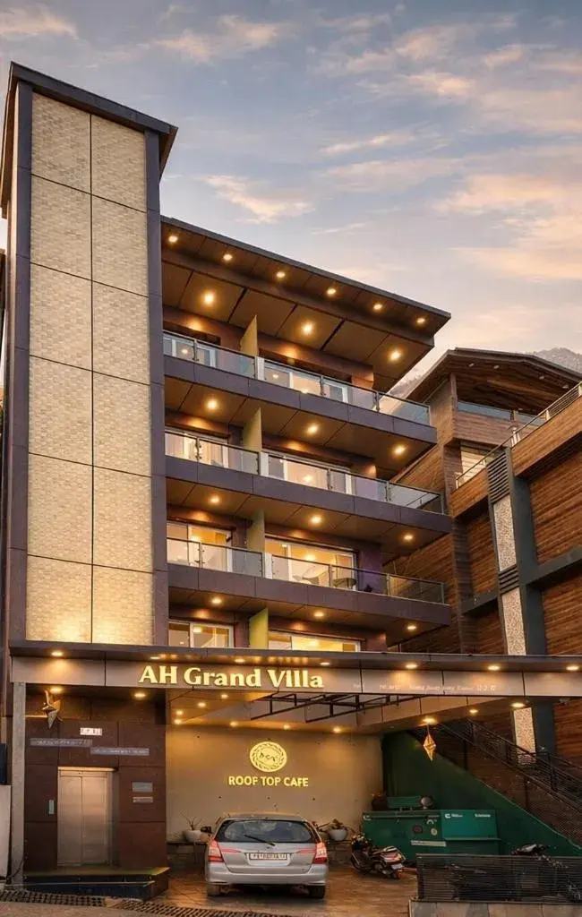 Property building in AH Grand Villa - Hotel Near Dalai Lama Temple Property building in AH Grand Villa - Hotel Near Dalai Lama Temple