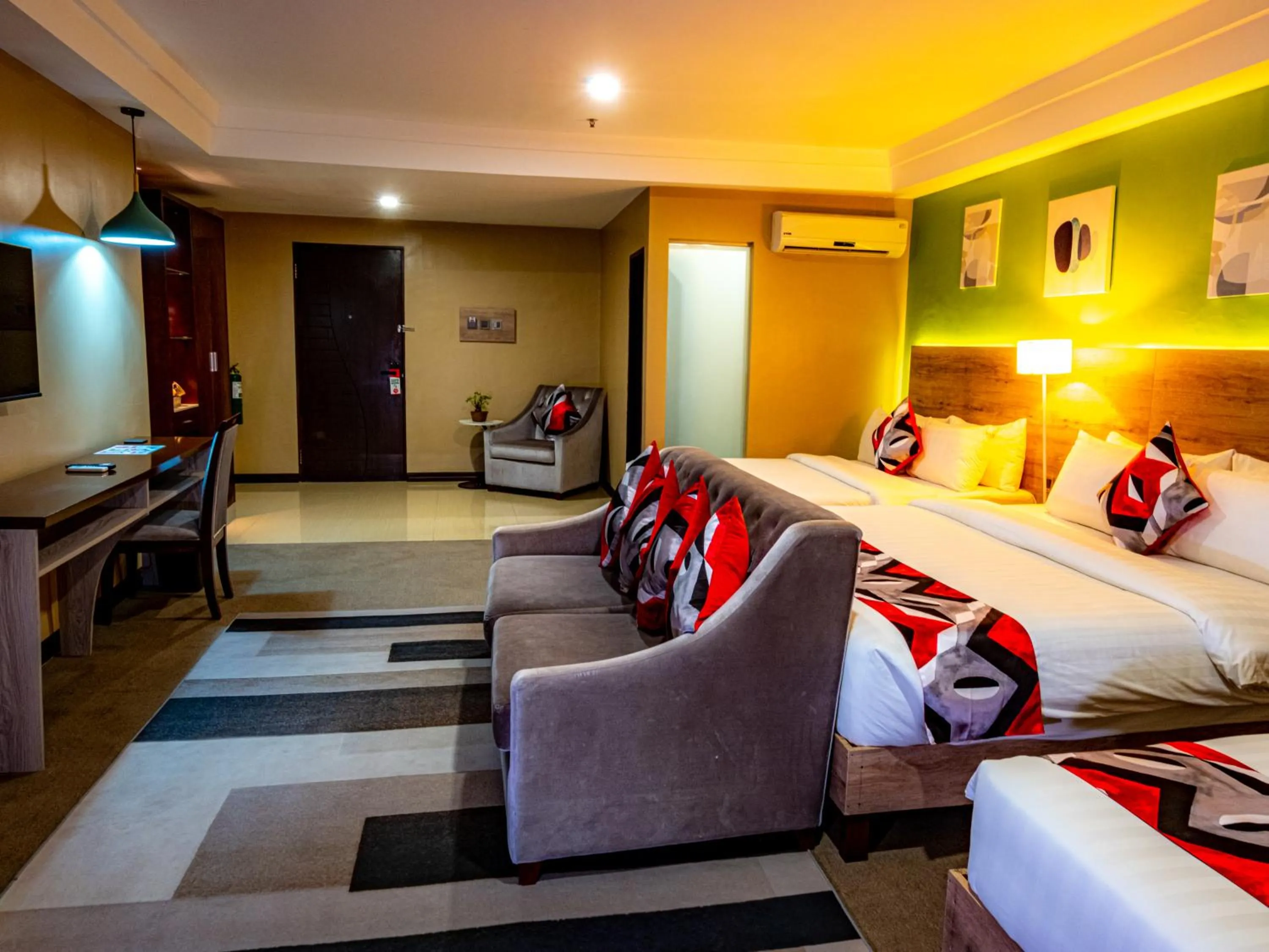 Bedroom, Bed in Kojo Hotels Cebu-Mandaue
