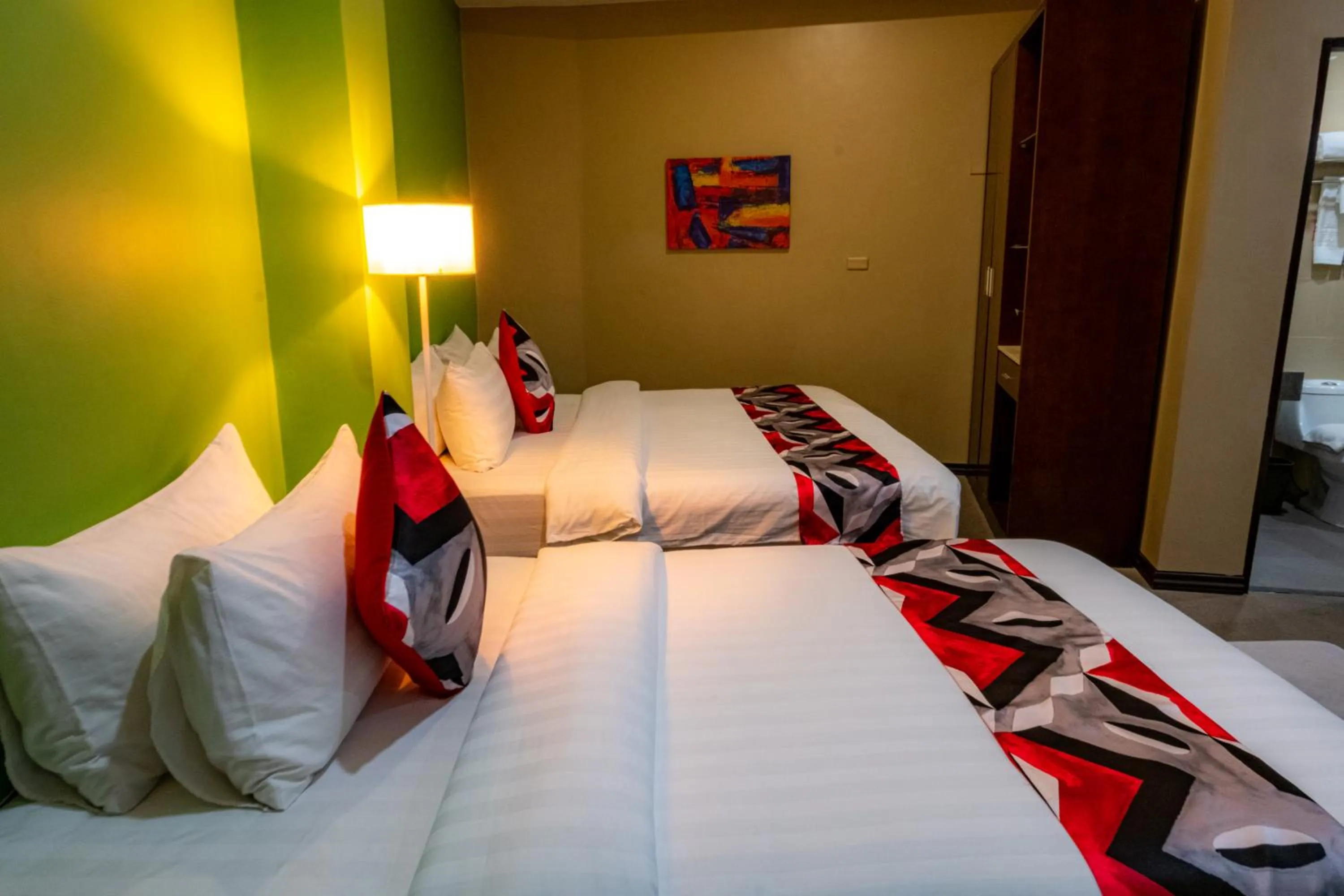 Bed in Kojo Hotels Cebu-Mandaue
