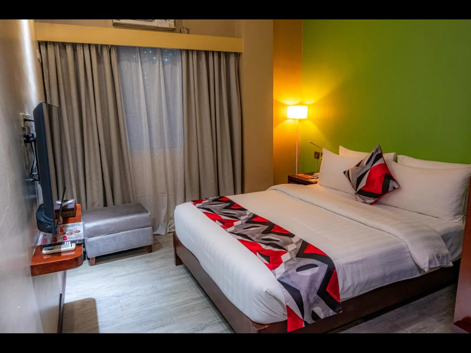 Bed in Kojo Hotels Cebu-Mandaue
