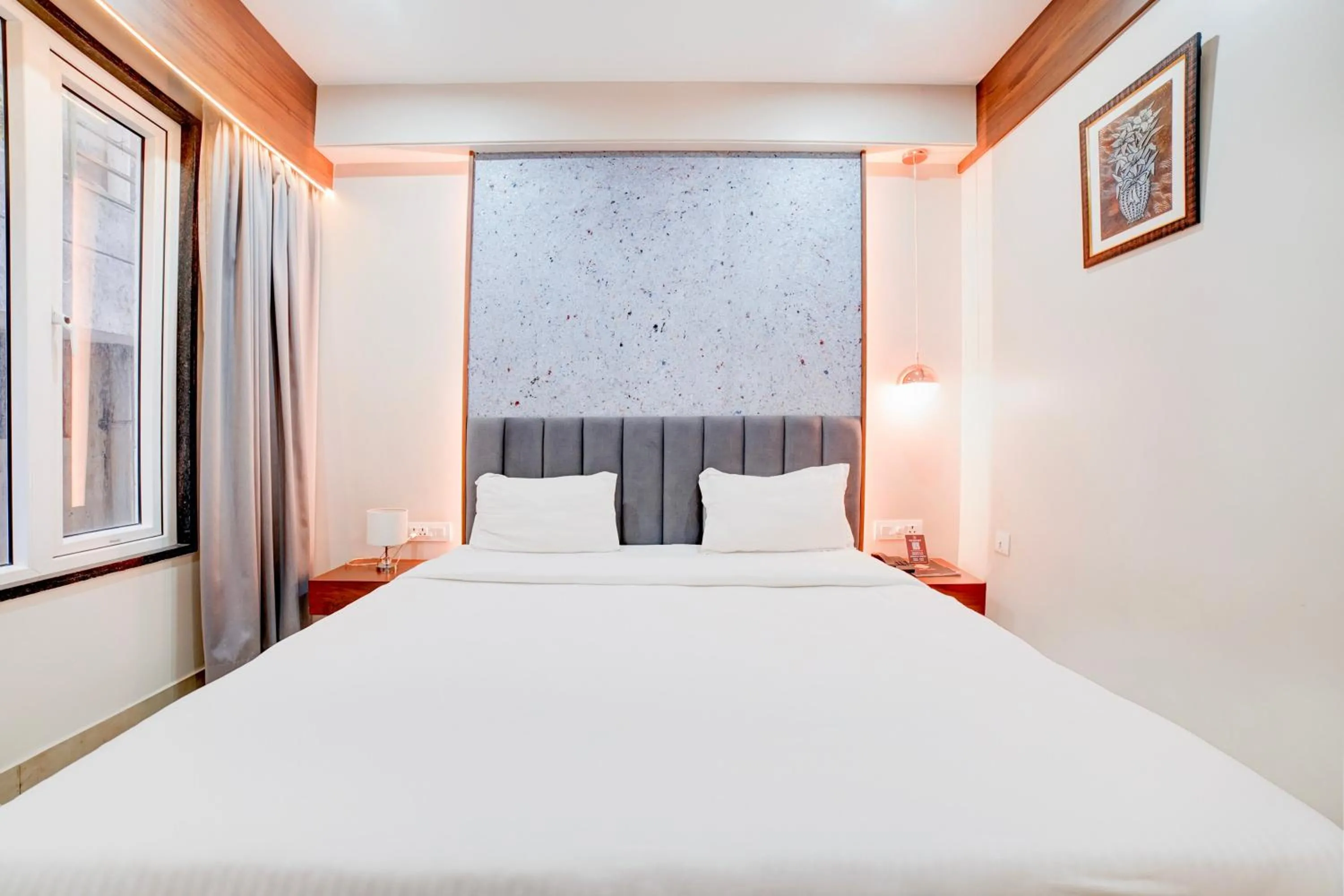 Bedroom, Bed in Palette by CheckIn Patel Nagar Bhopal