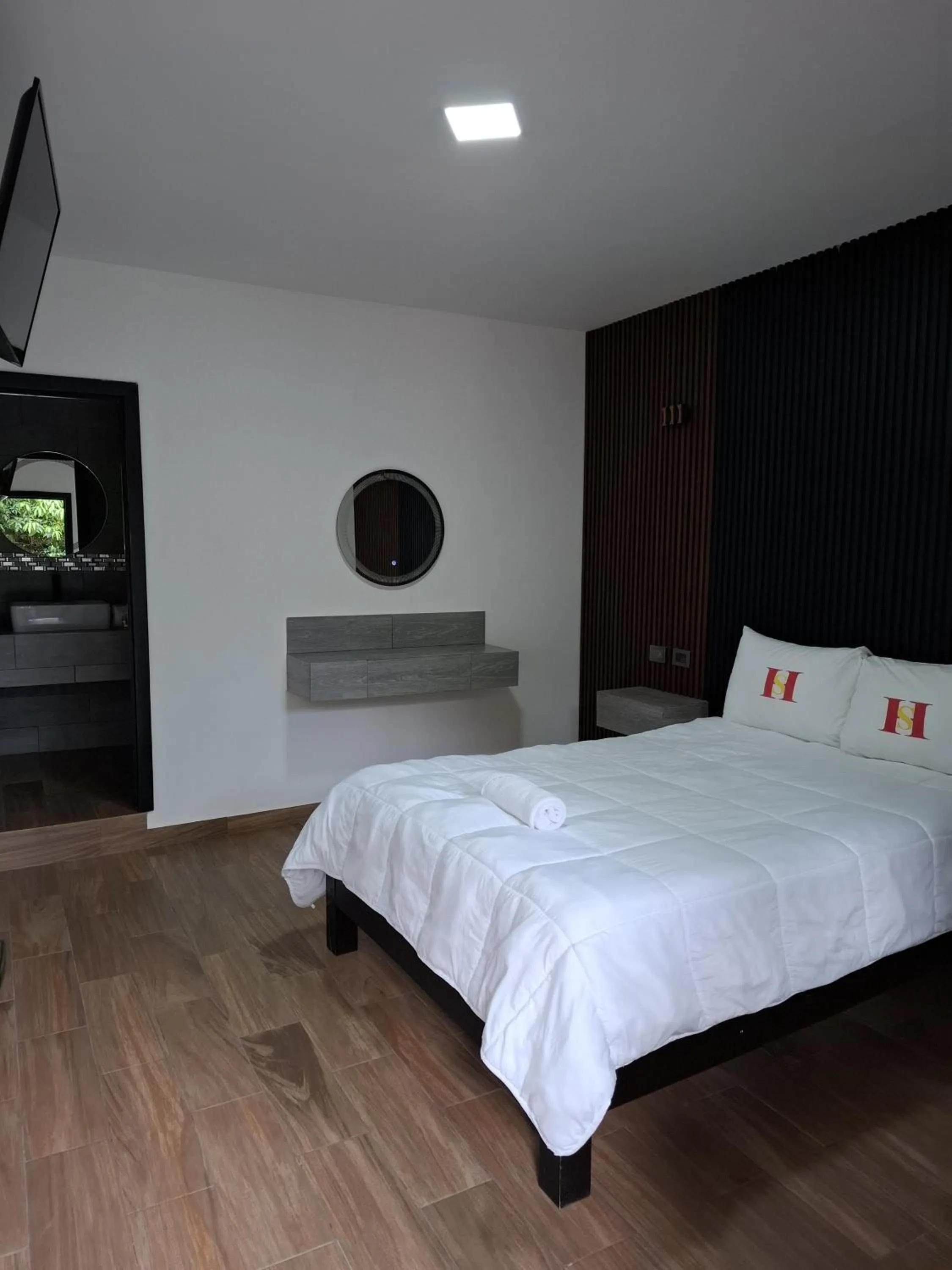 Photo of the whole room, Bed in Hotel Sevilla Palenque