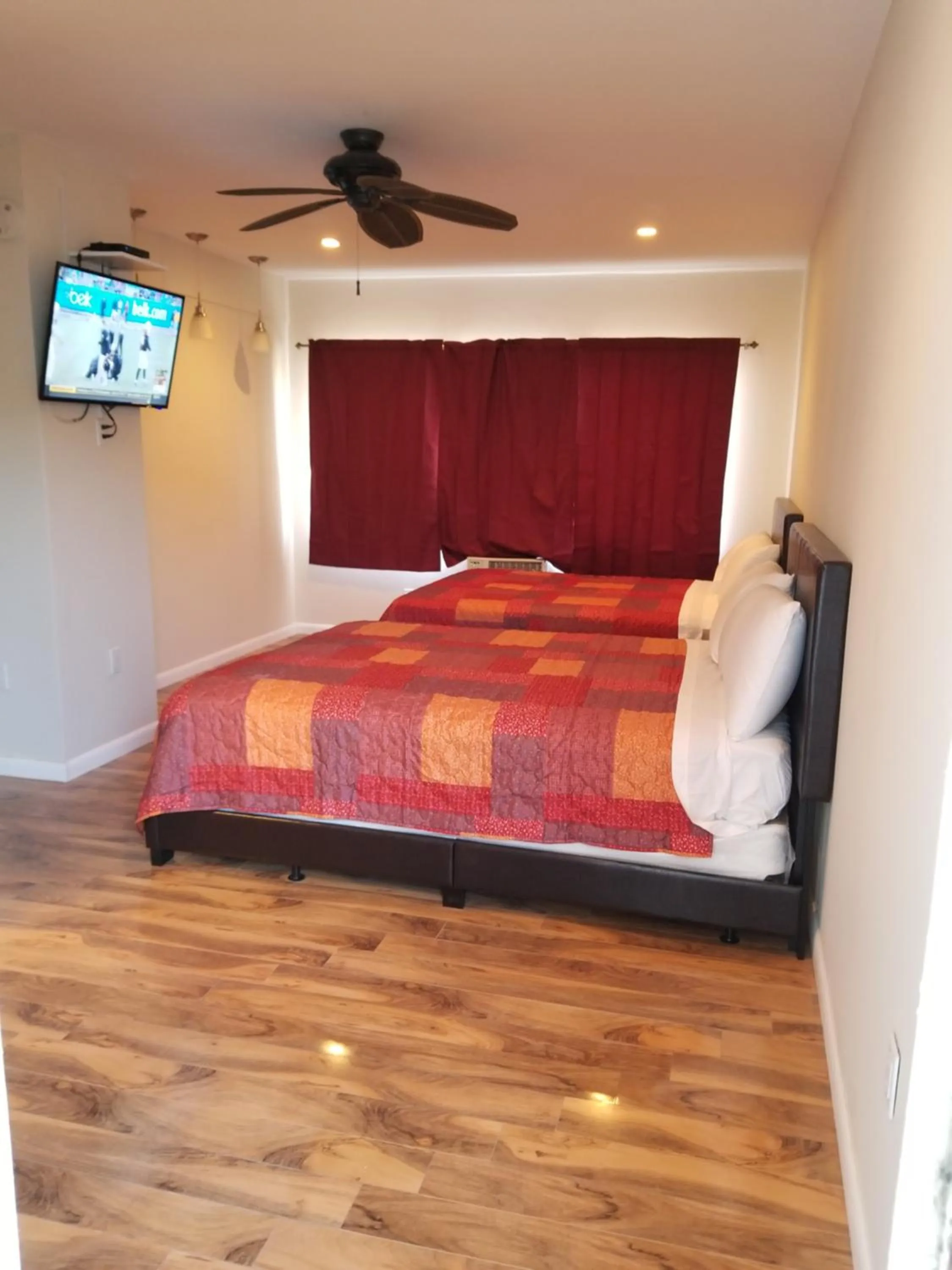 Bed in Royal Budget Inn