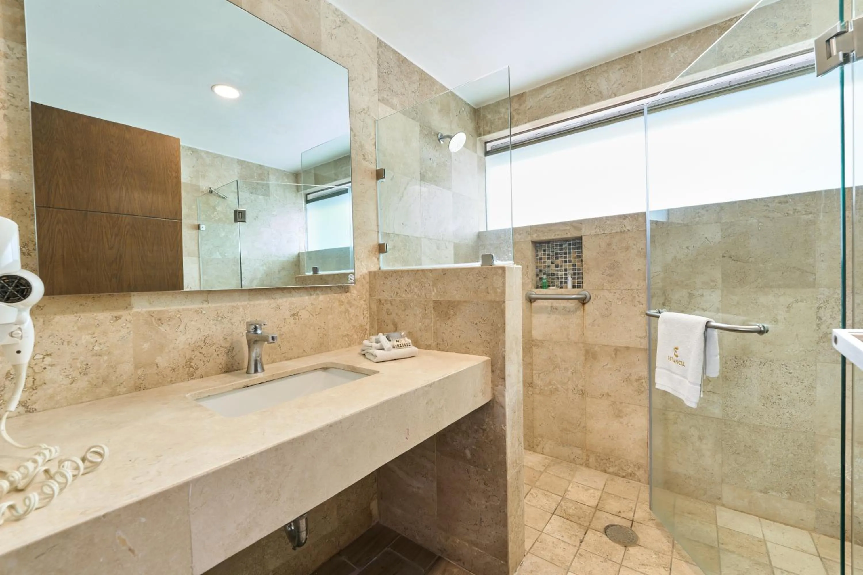 Bathroom in Hotel Estancia Business Class