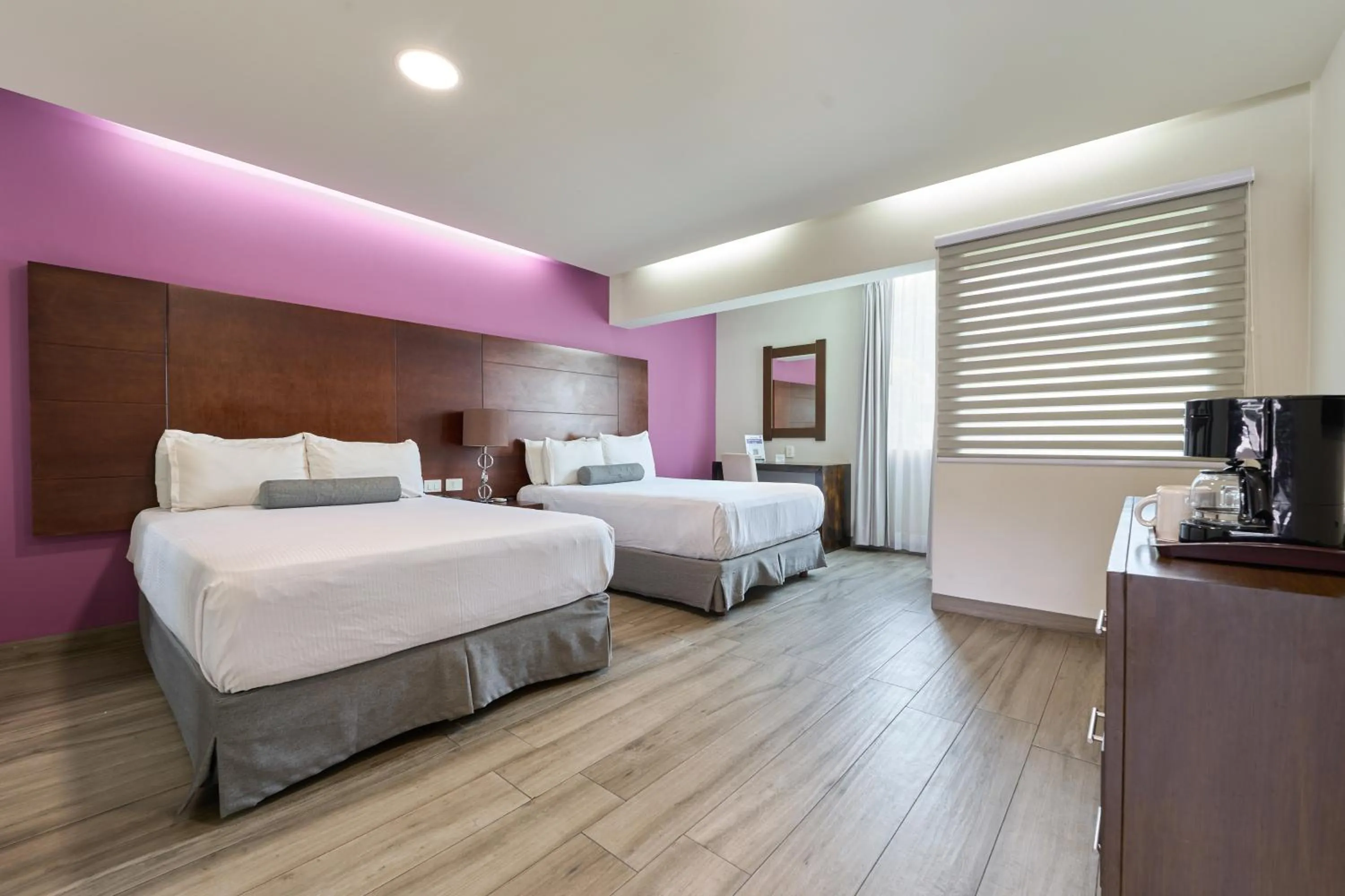 Photo of the whole room, Bed in Hotel Estancia Business Class