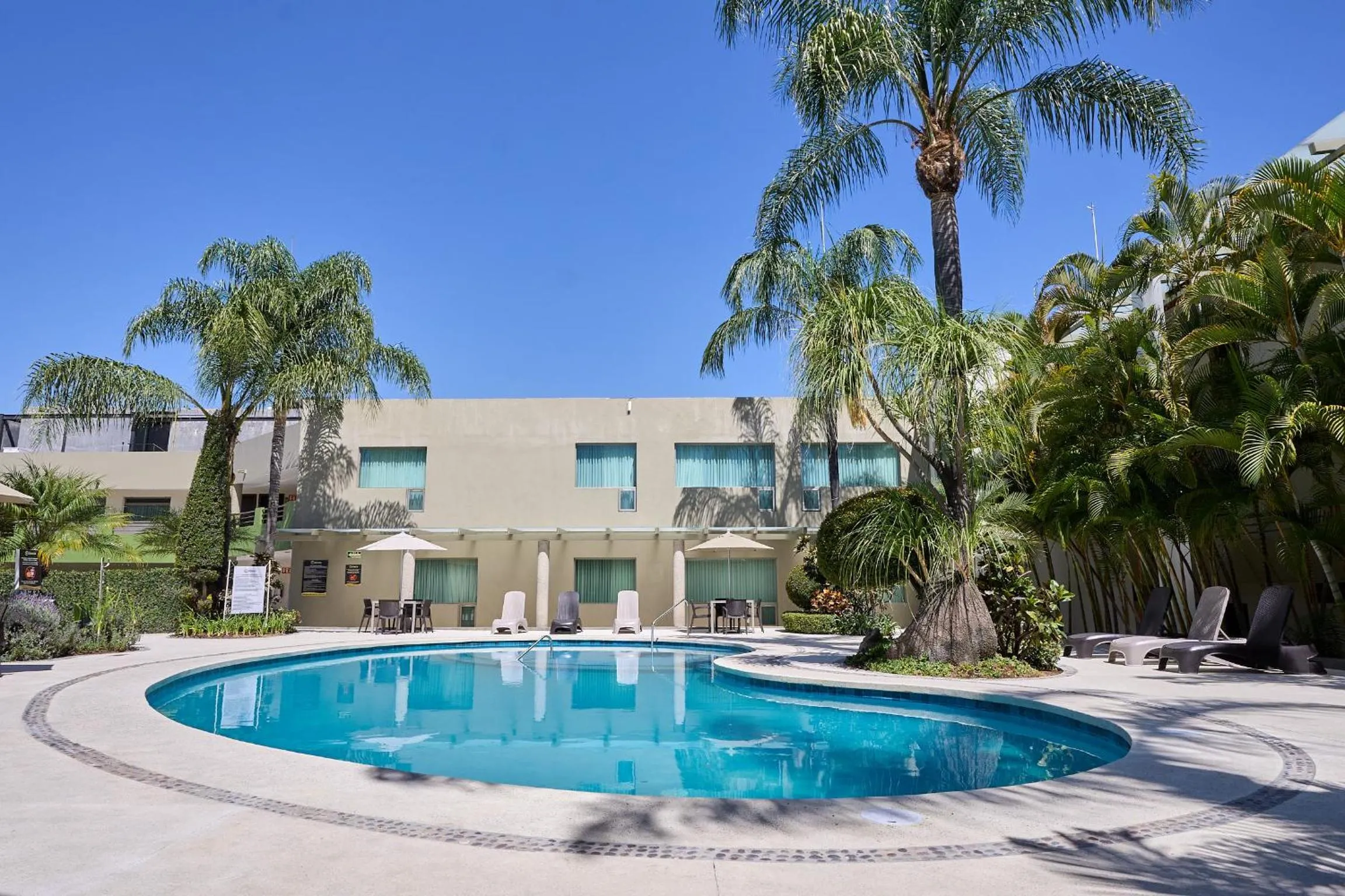 Hotel Estancia Business Class