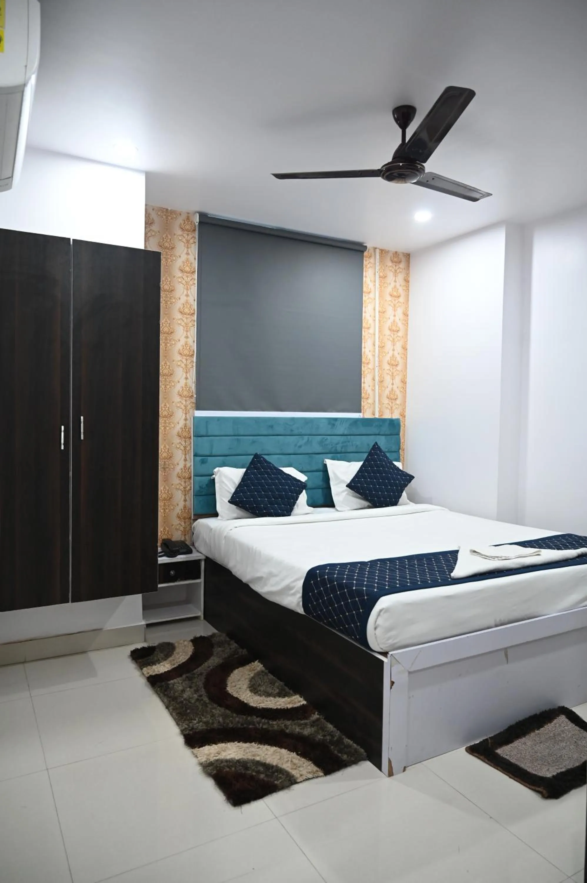 Bed in HOTEL DIAMANT INN