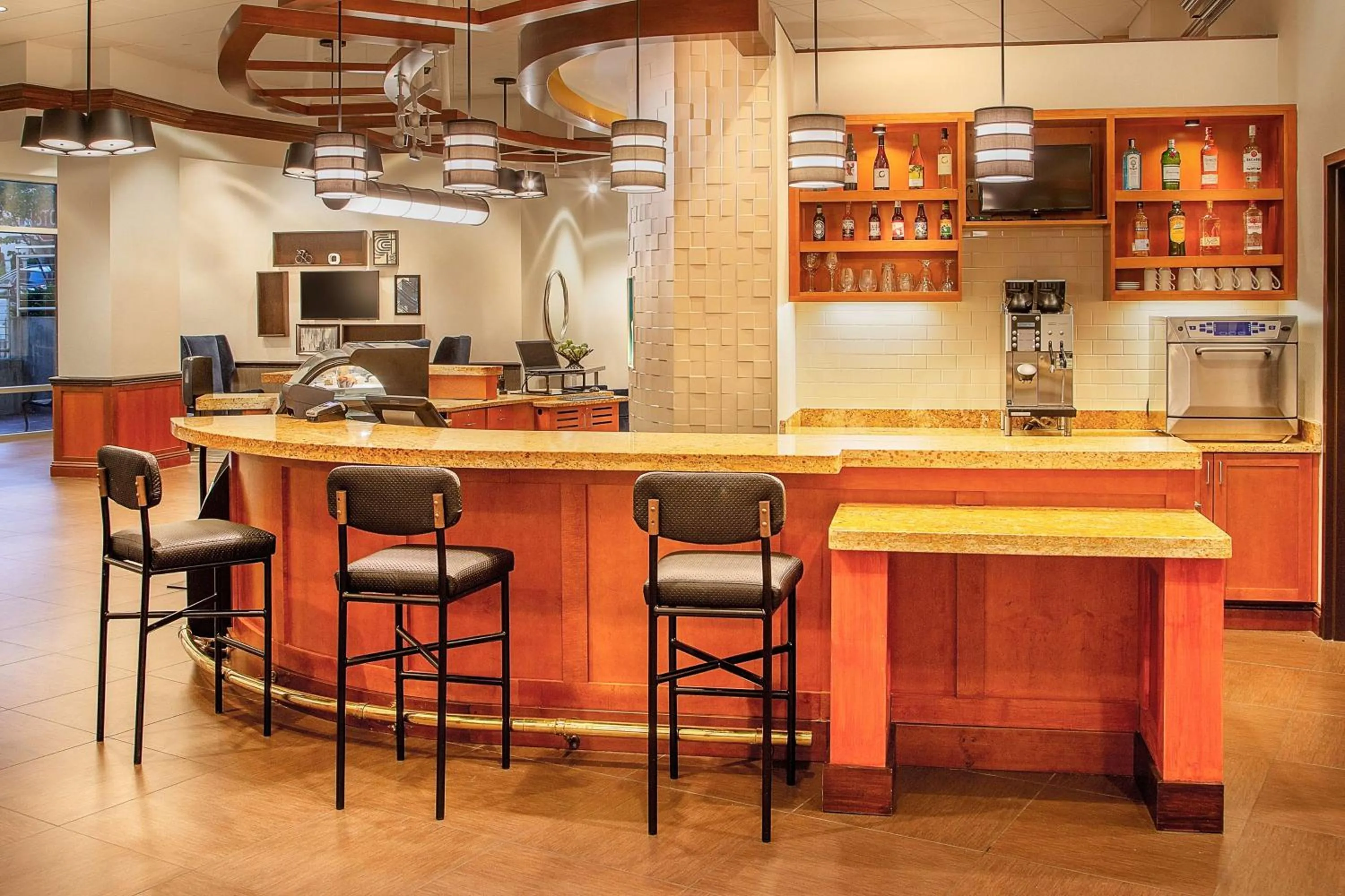 Lounge or bar in Hyatt Place Madison/Downtown