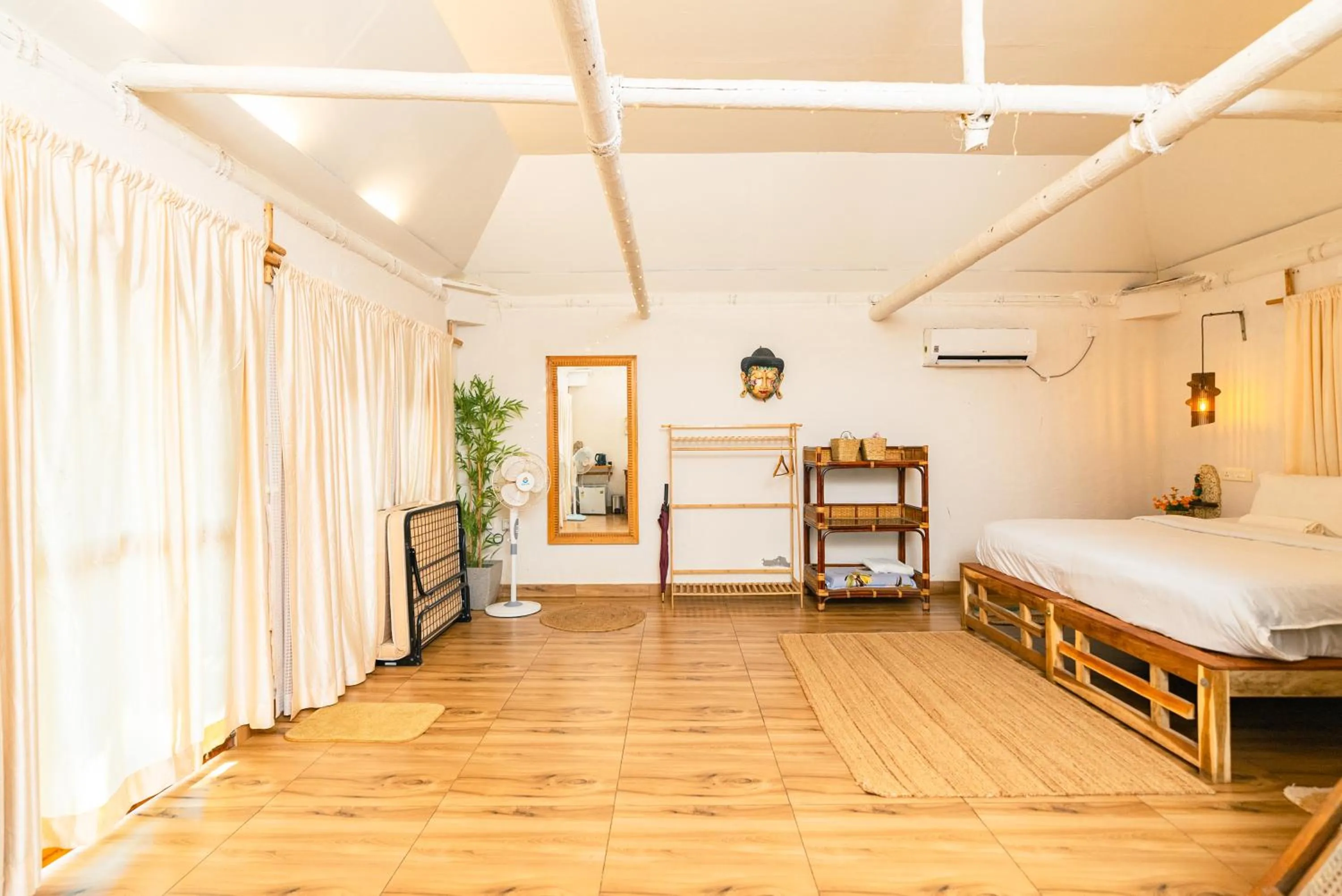 Bed in Nidra by Sarwaa