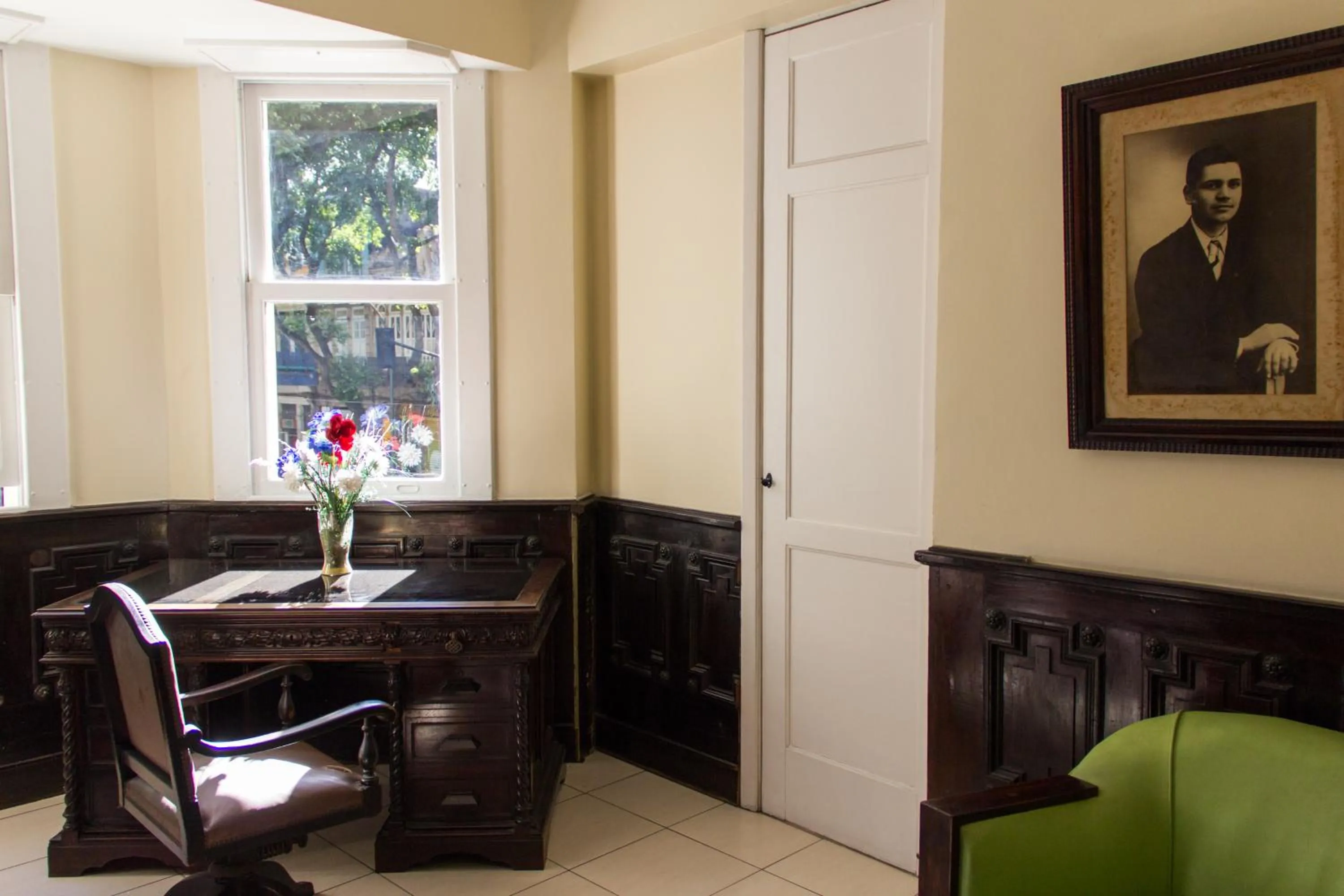 Decorative detail in Hotel Carioca