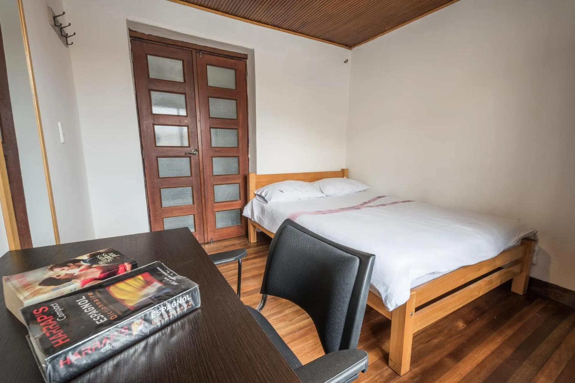 Photo of the whole room, Bed in Fatima Hostel Bogotá