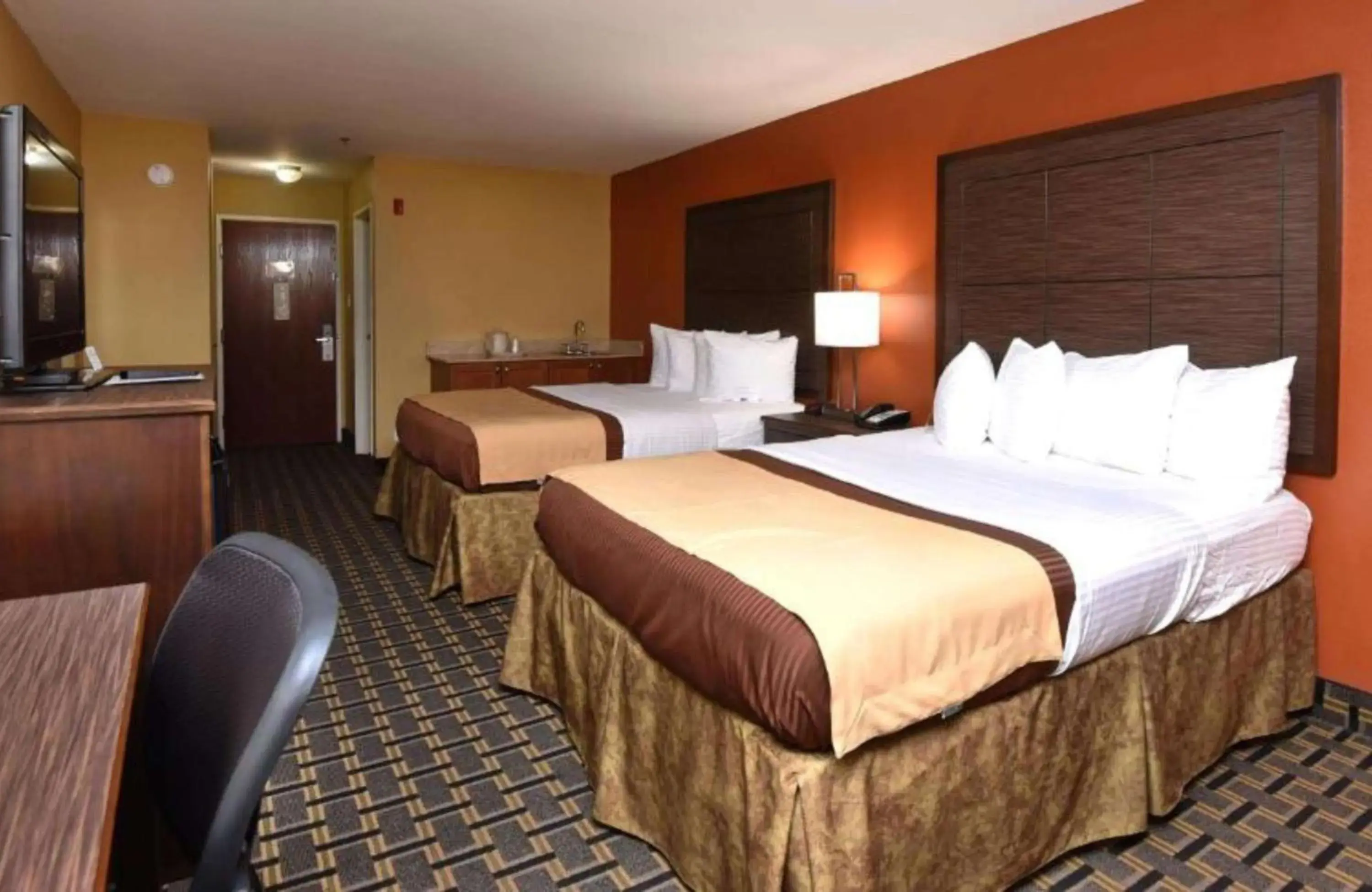 Bedroom, Bed in Best Western Zachary Inn Bedroom, Bed in Best Western Zachary Inn