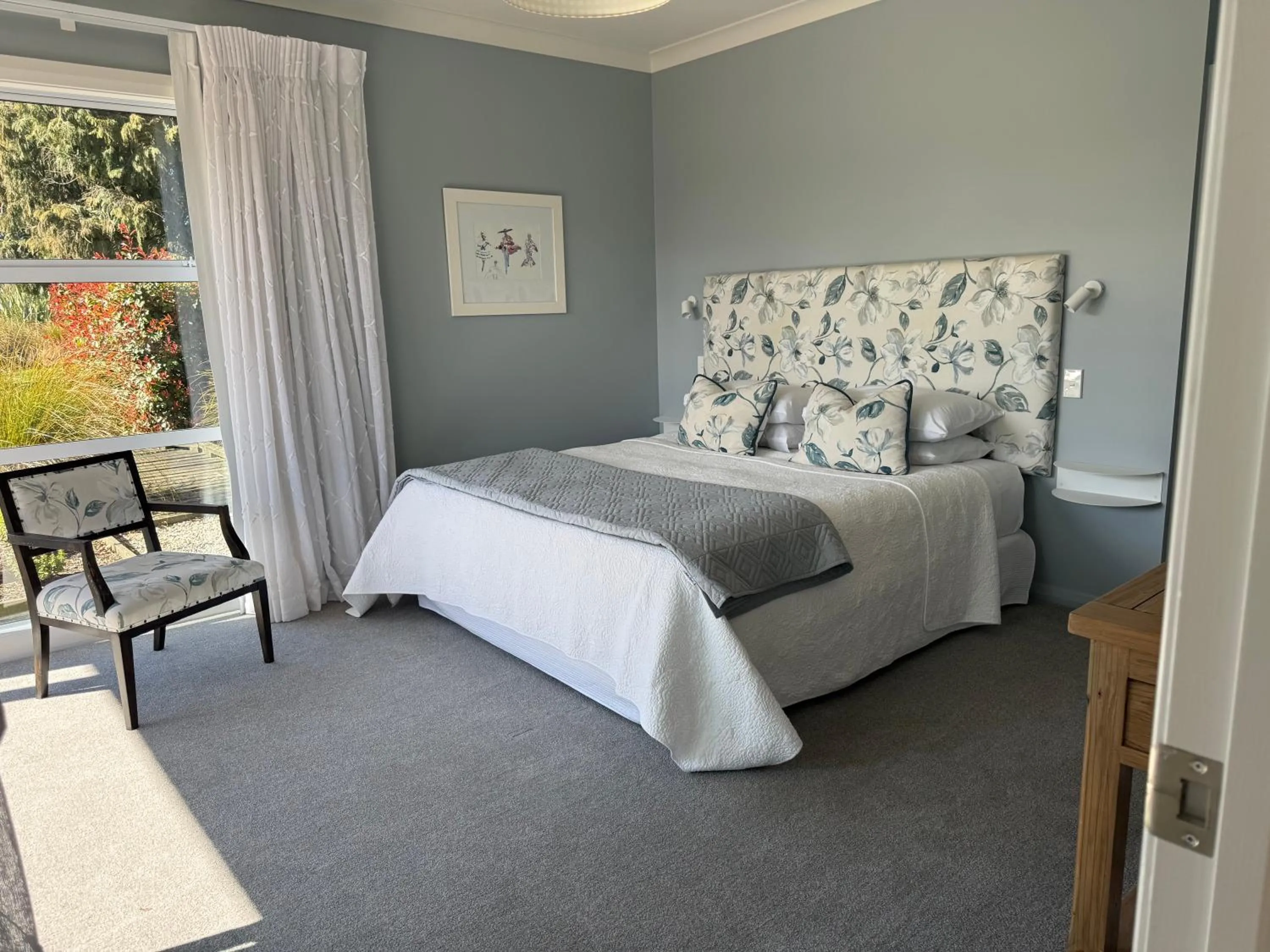 Deluxe King Suite in Revive On Oakview Boutique Accommodation