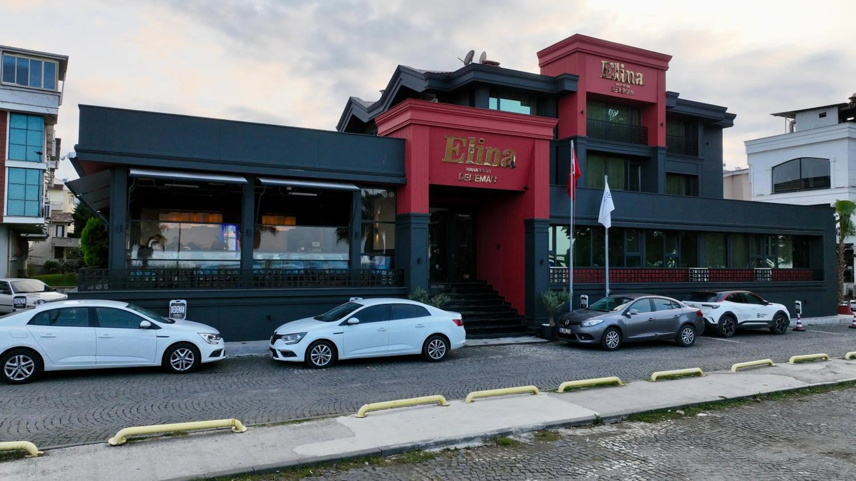 Elina Managed by Dedeman