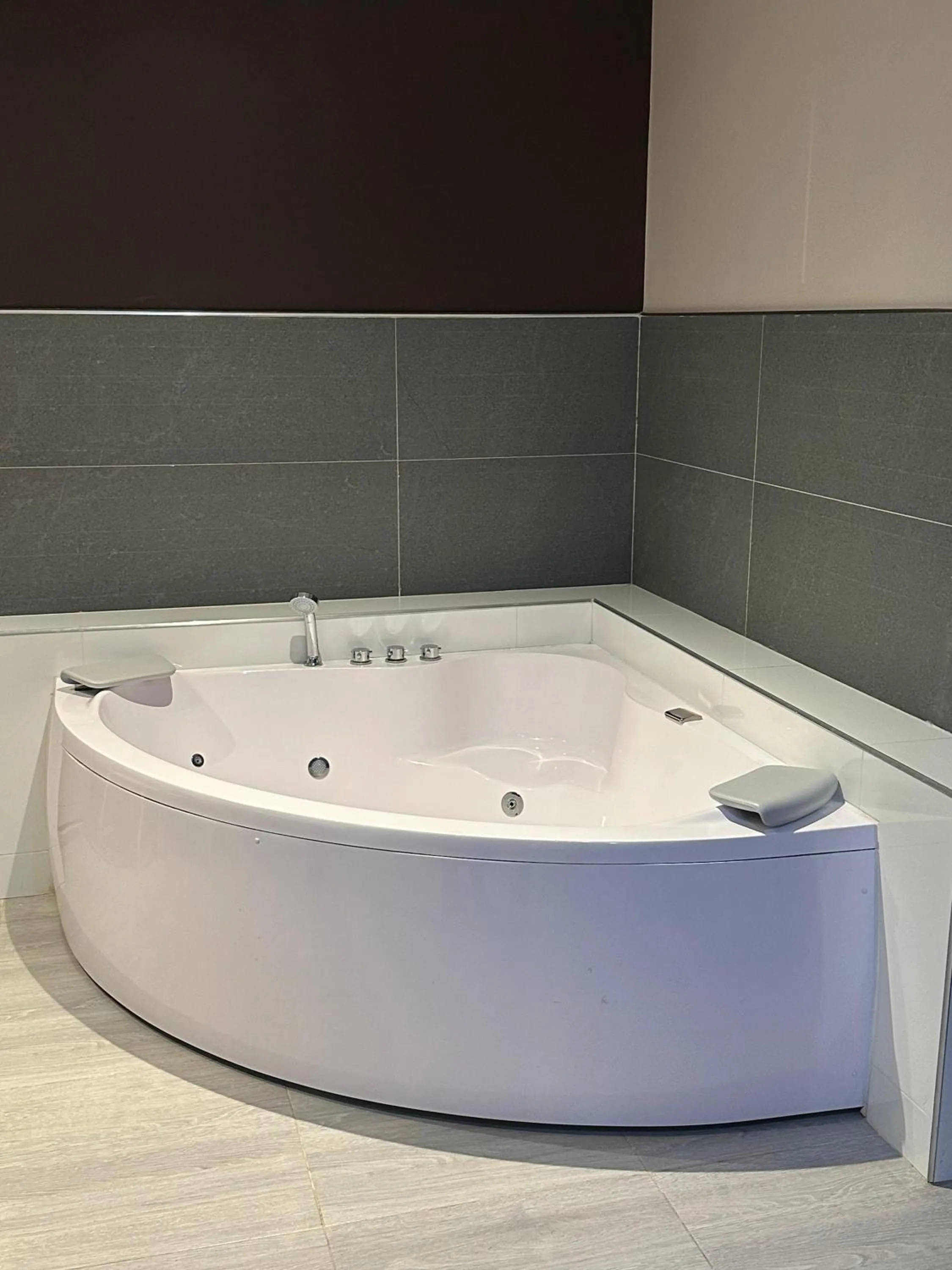 Hot Tub in Hotel Santa Clara Boutique