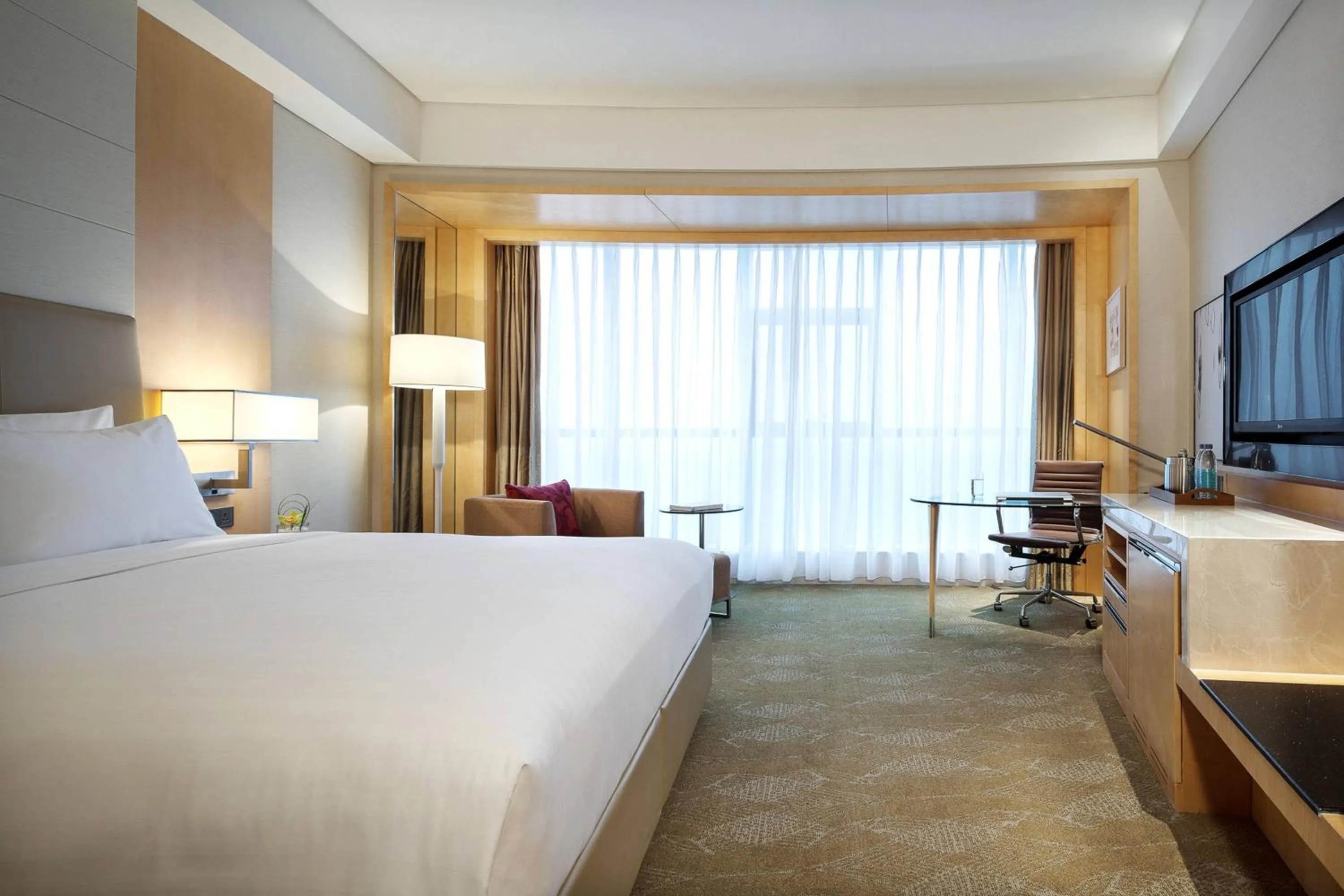 Photo of the whole room, Bed in Courtyard by Marriott Hangzhou Qianjiang