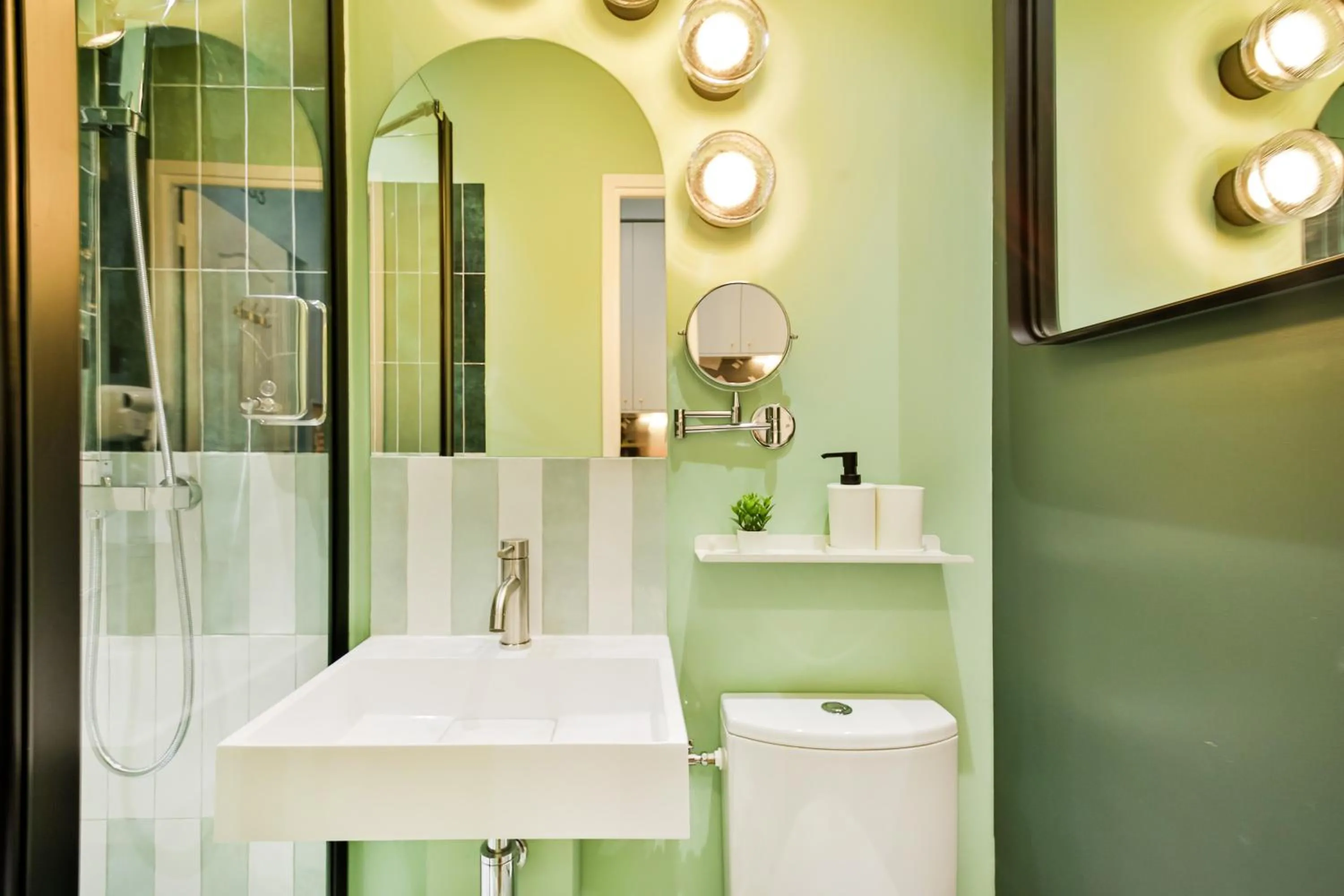Bathroom in WS Louvre - Saint-Roch