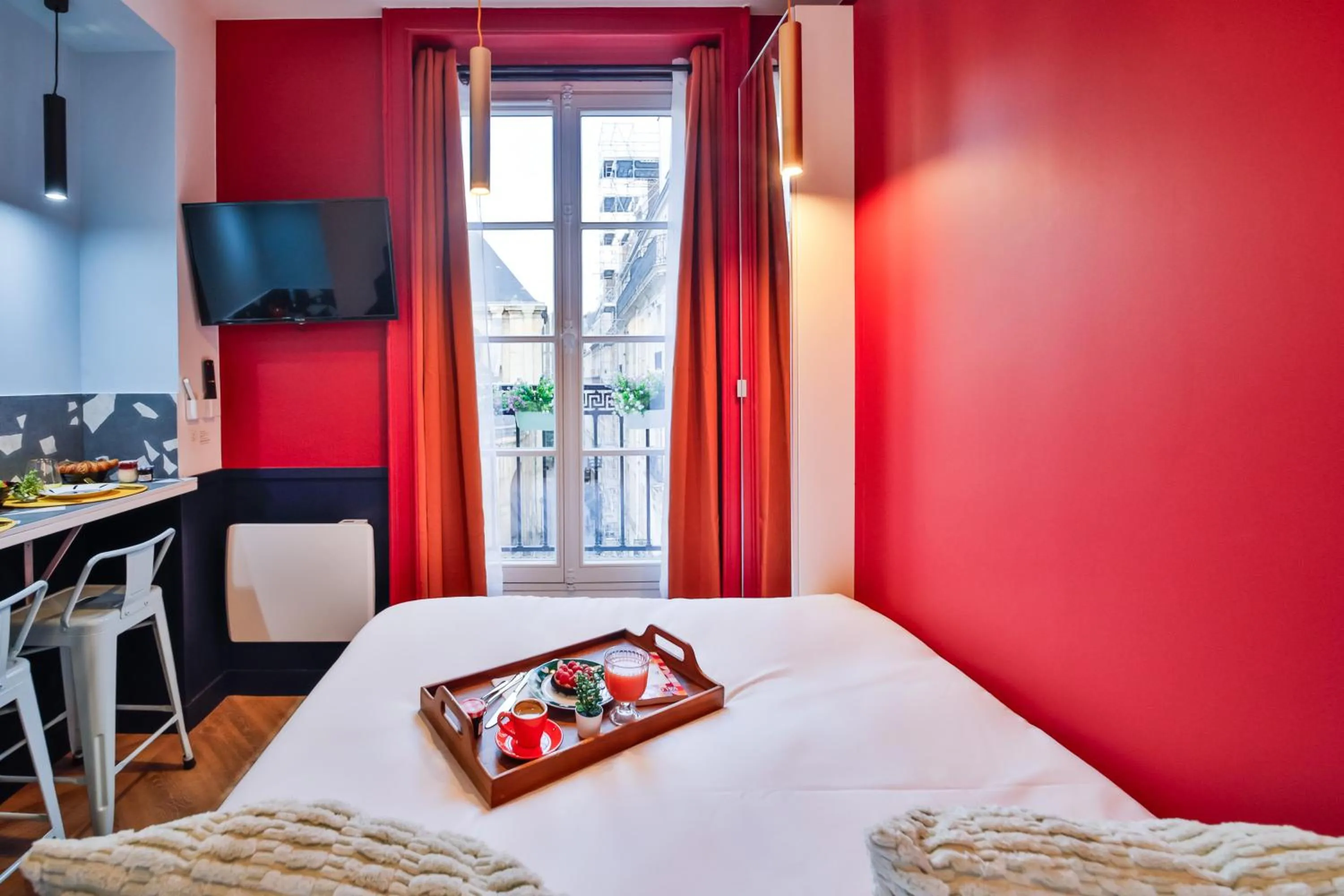 TV and multimedia, Bed in WS Louvre - Saint-Roch