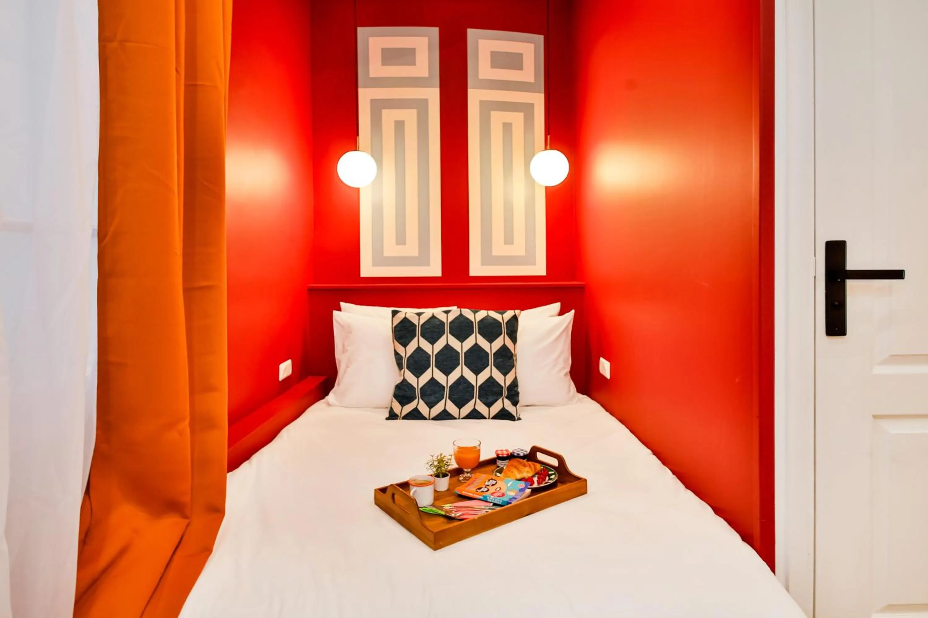 Bed in WS Louvre - Saint-Roch