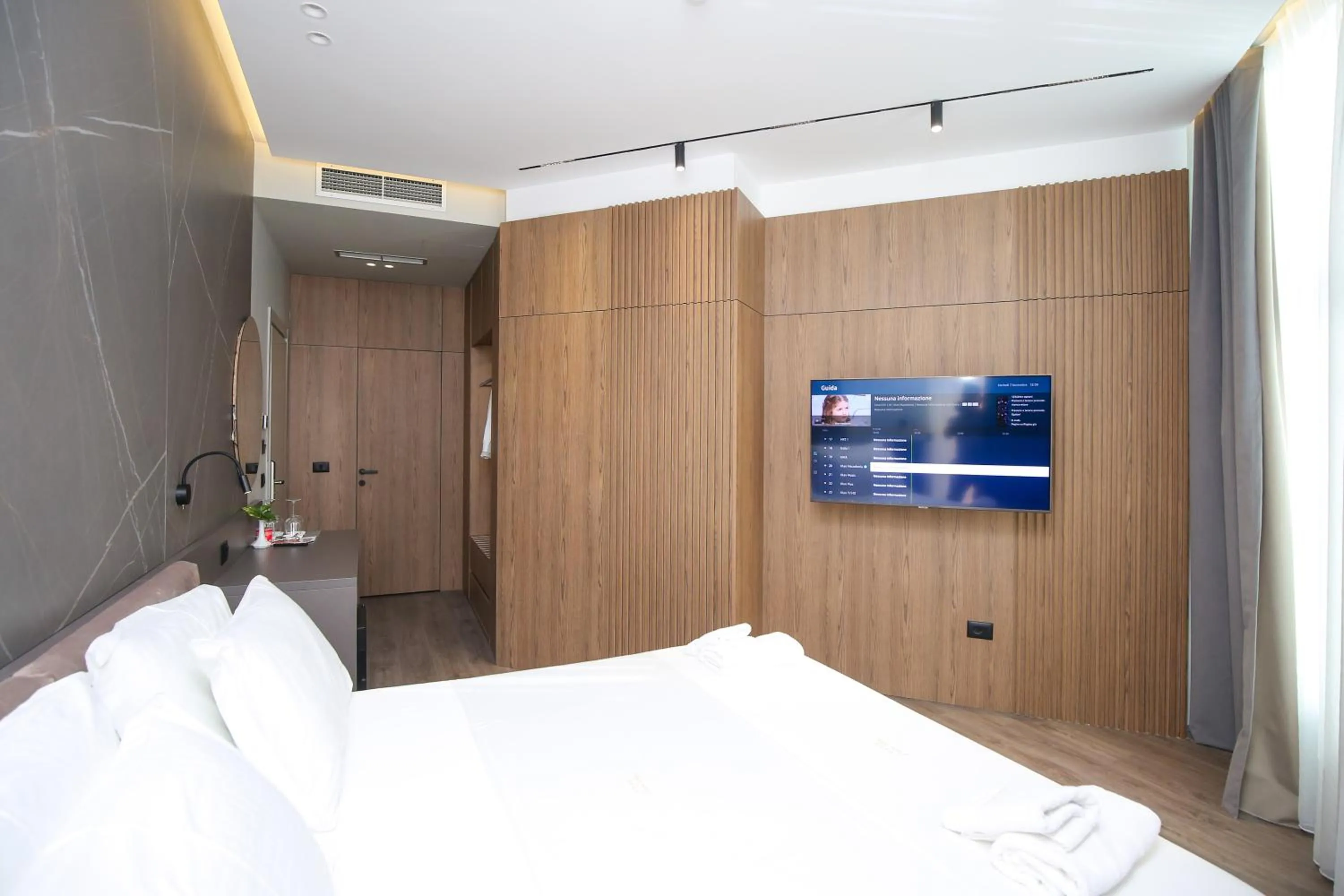 Bedroom, Bed in Charm Hotel