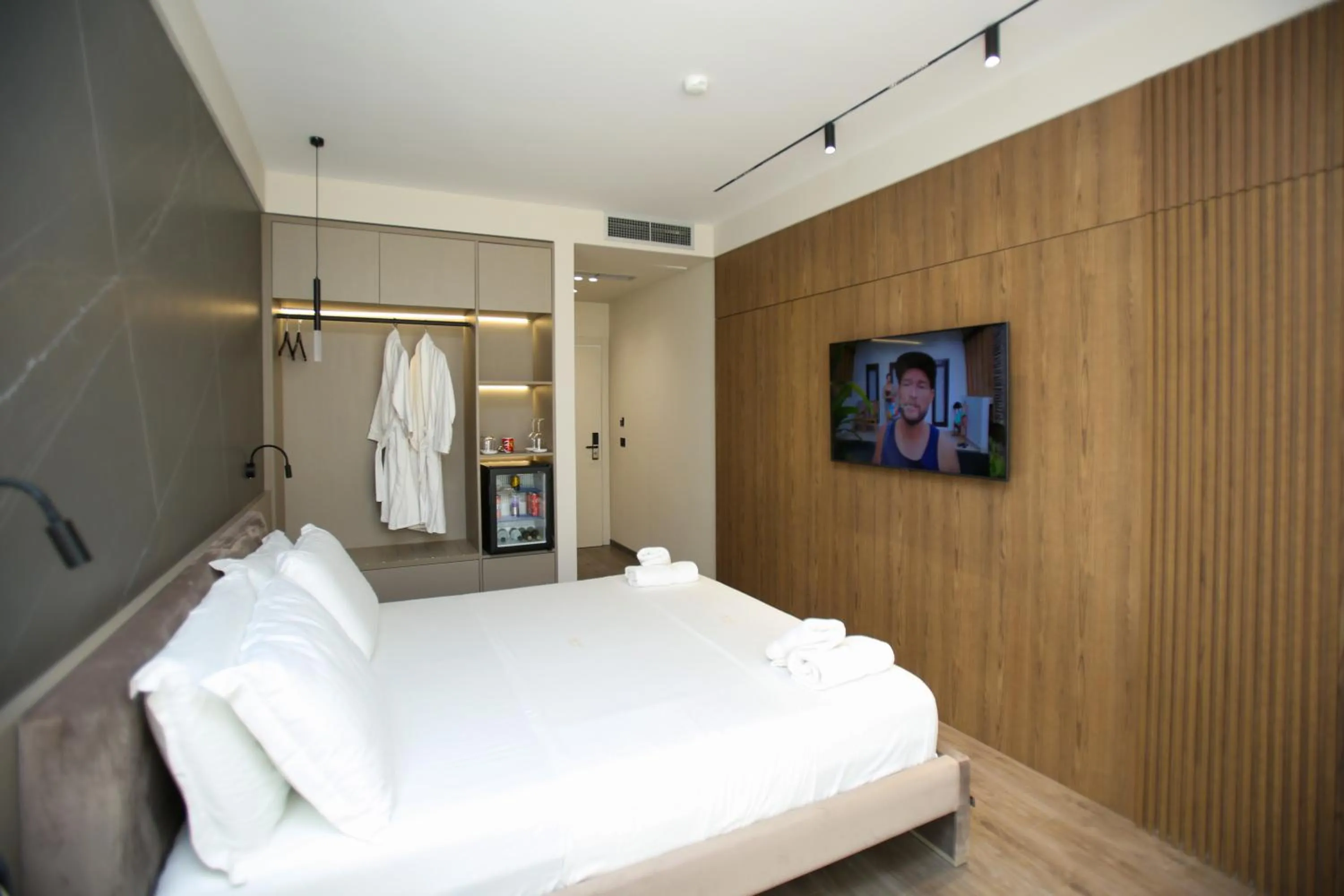 Bedroom, Bed in Charm Hotel