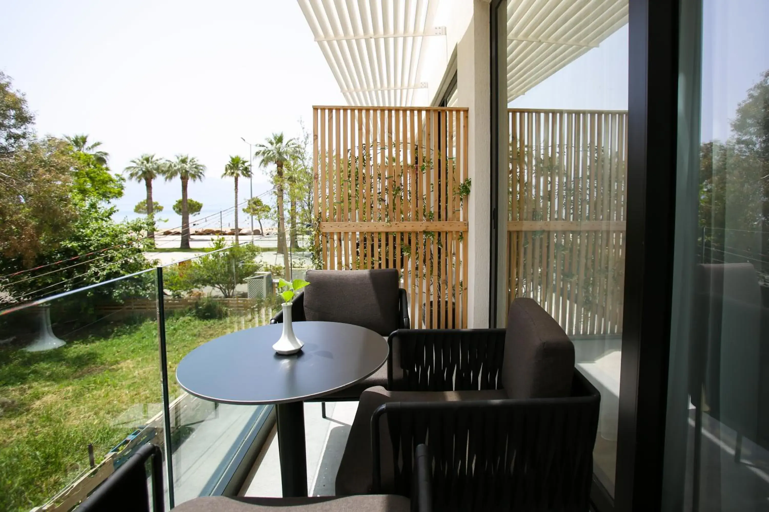 Family Room with Side Sea View in Charm Hotel Family Room with Side Sea View in Charm Hotel