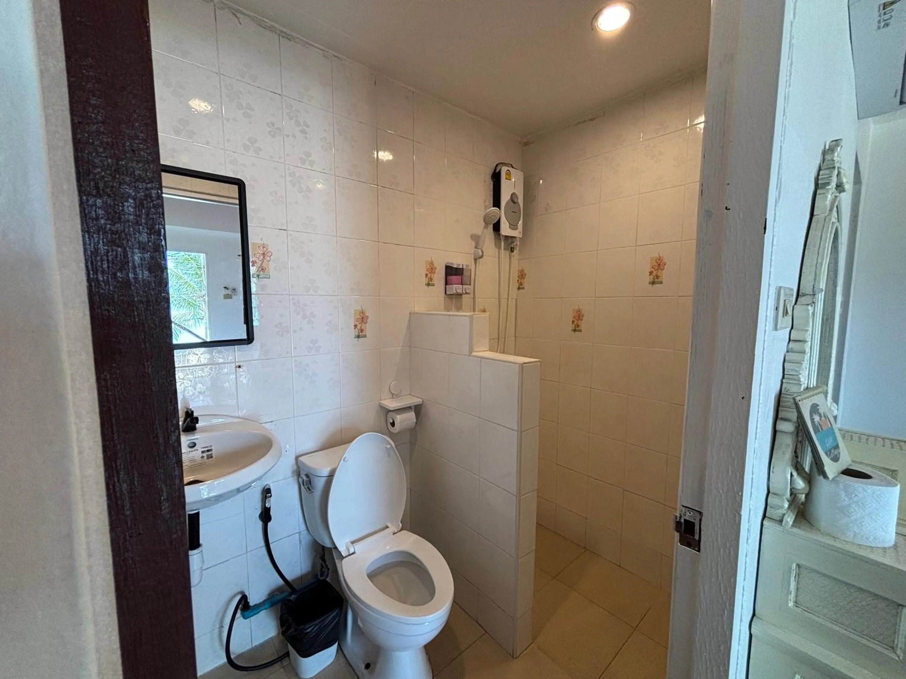 Bathroom in Cliff Cottage