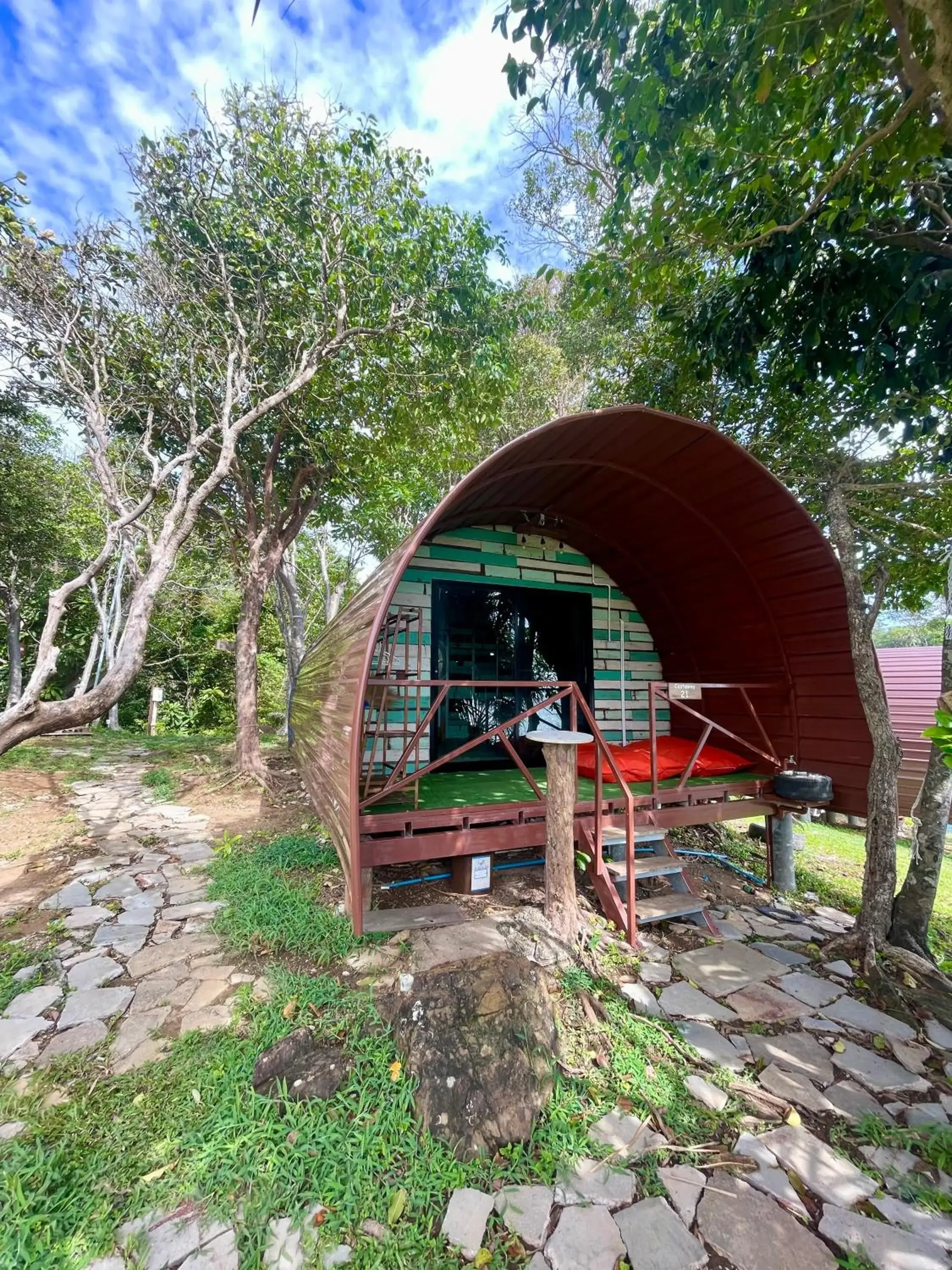 Castaway Room with Twin Bed in Cliff Cottage Castaway Room with Twin Bed in Cliff Cottage