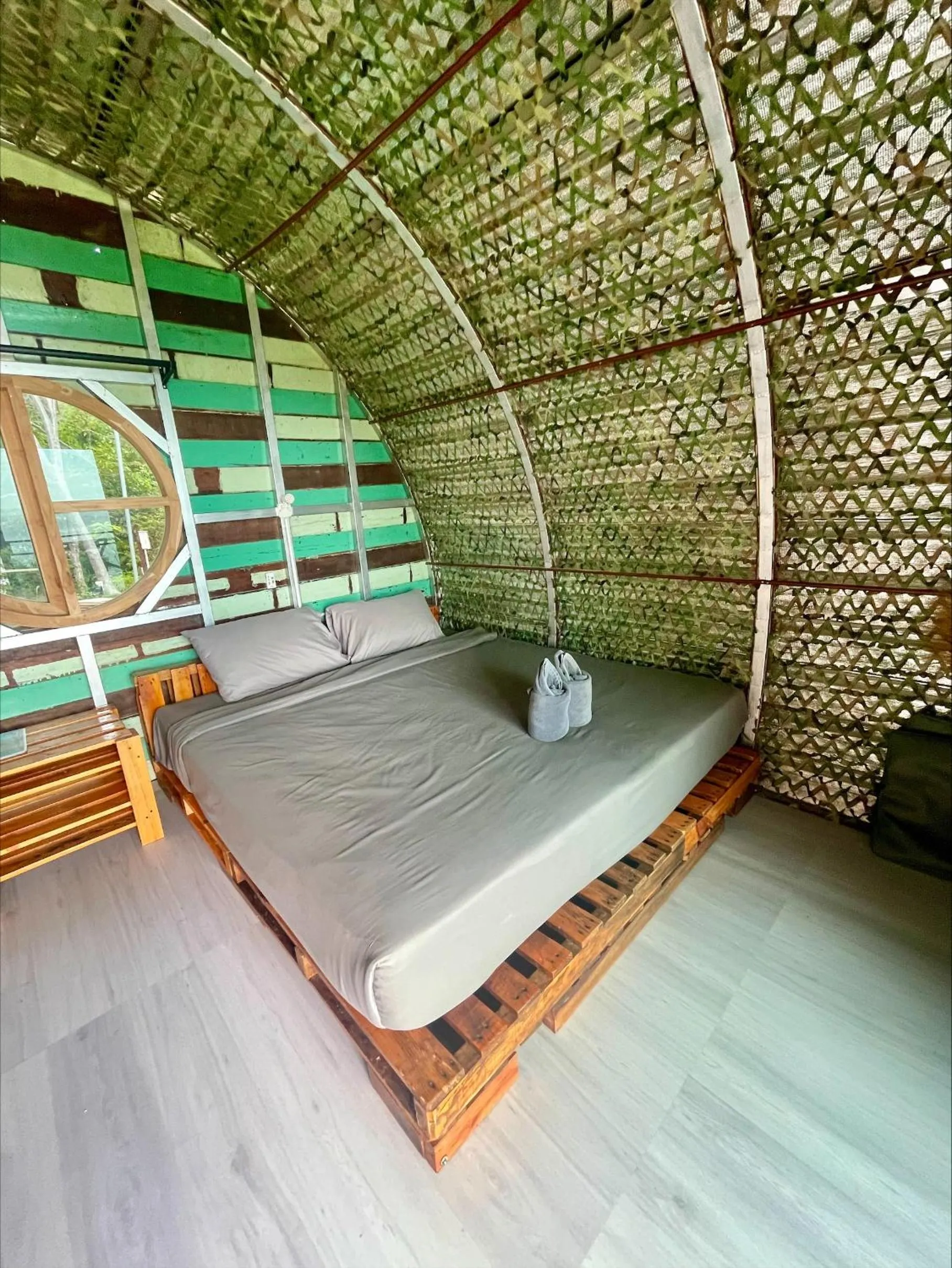 Bed in Cliff Cottage