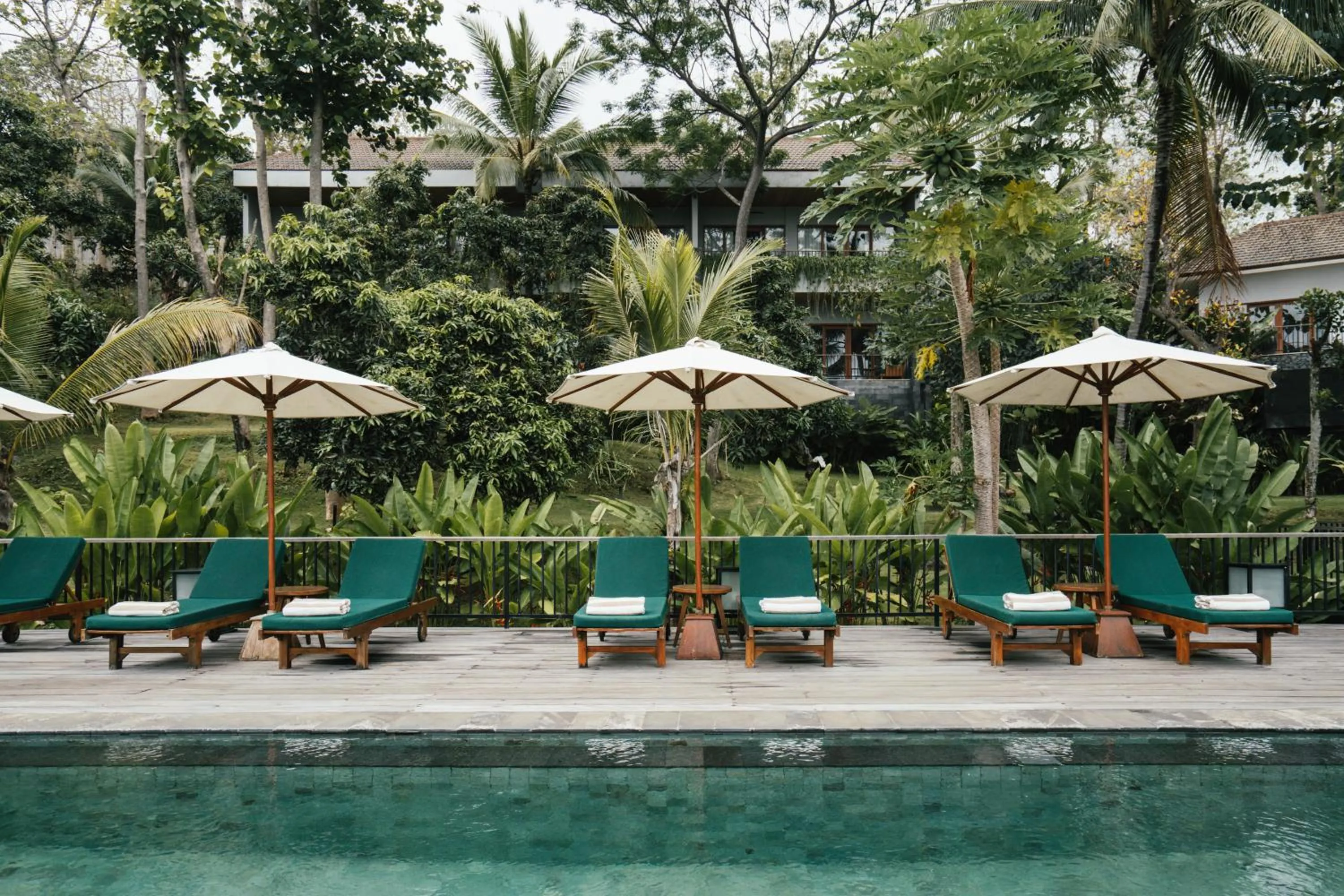 Swimming pool in Sanglung Villas & Suites