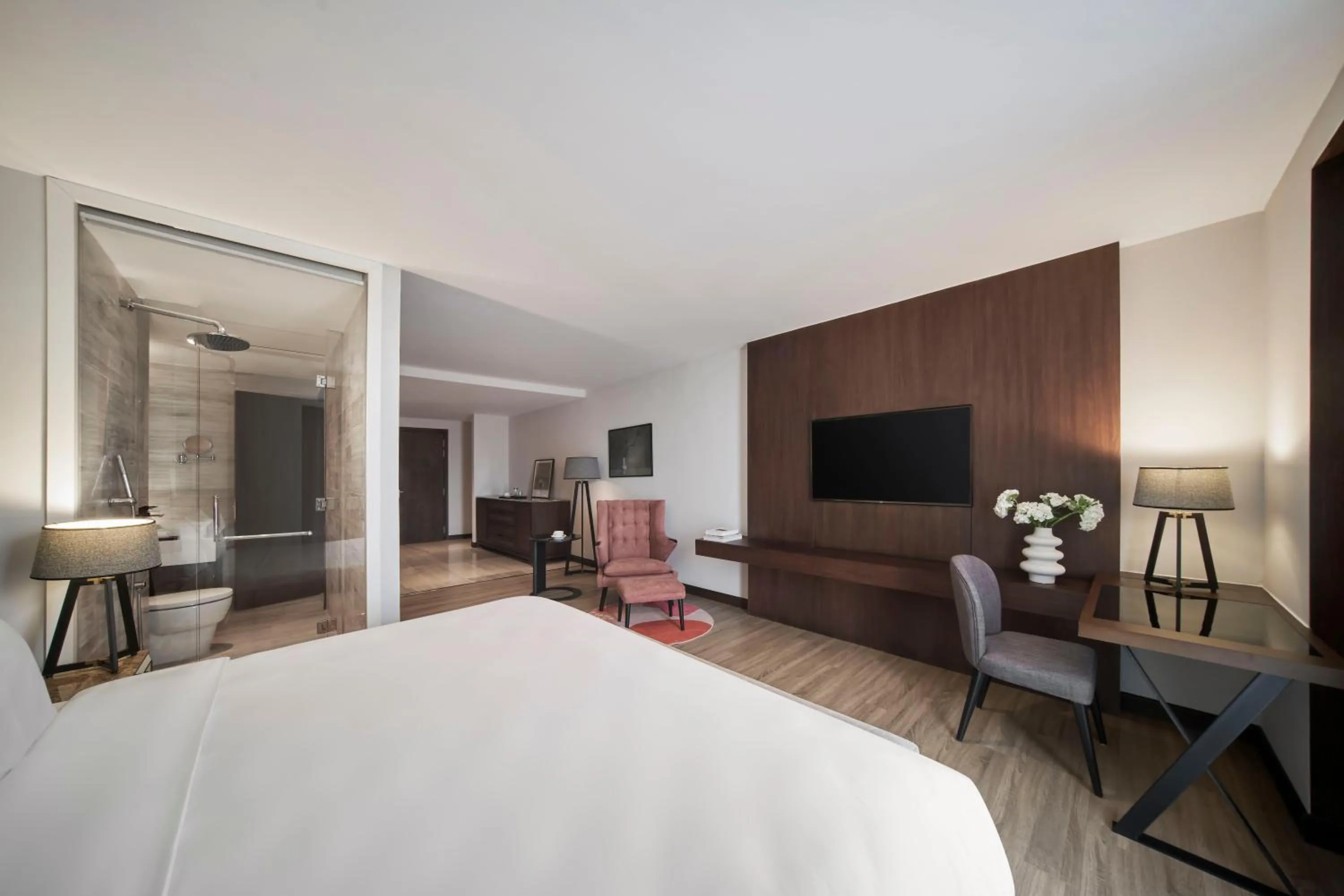 Photo of the whole room, Bed in Signature by M Village Lê Thánh Tôn