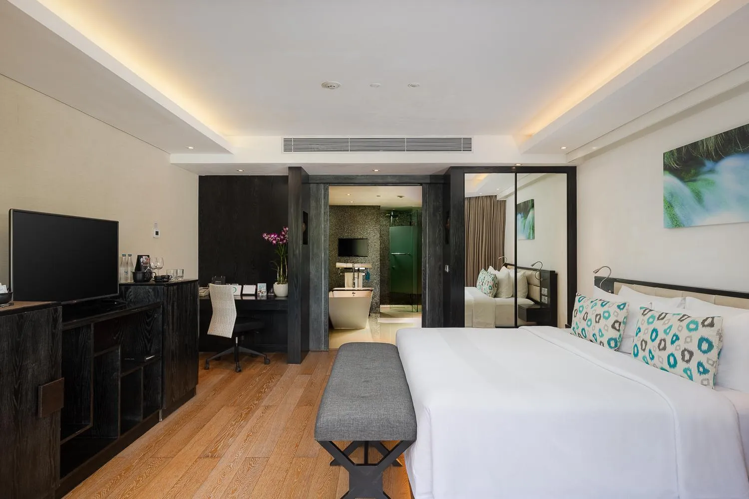 Photo of the whole room, Bed in Double - Six, Luxury Hotel - Seminyak