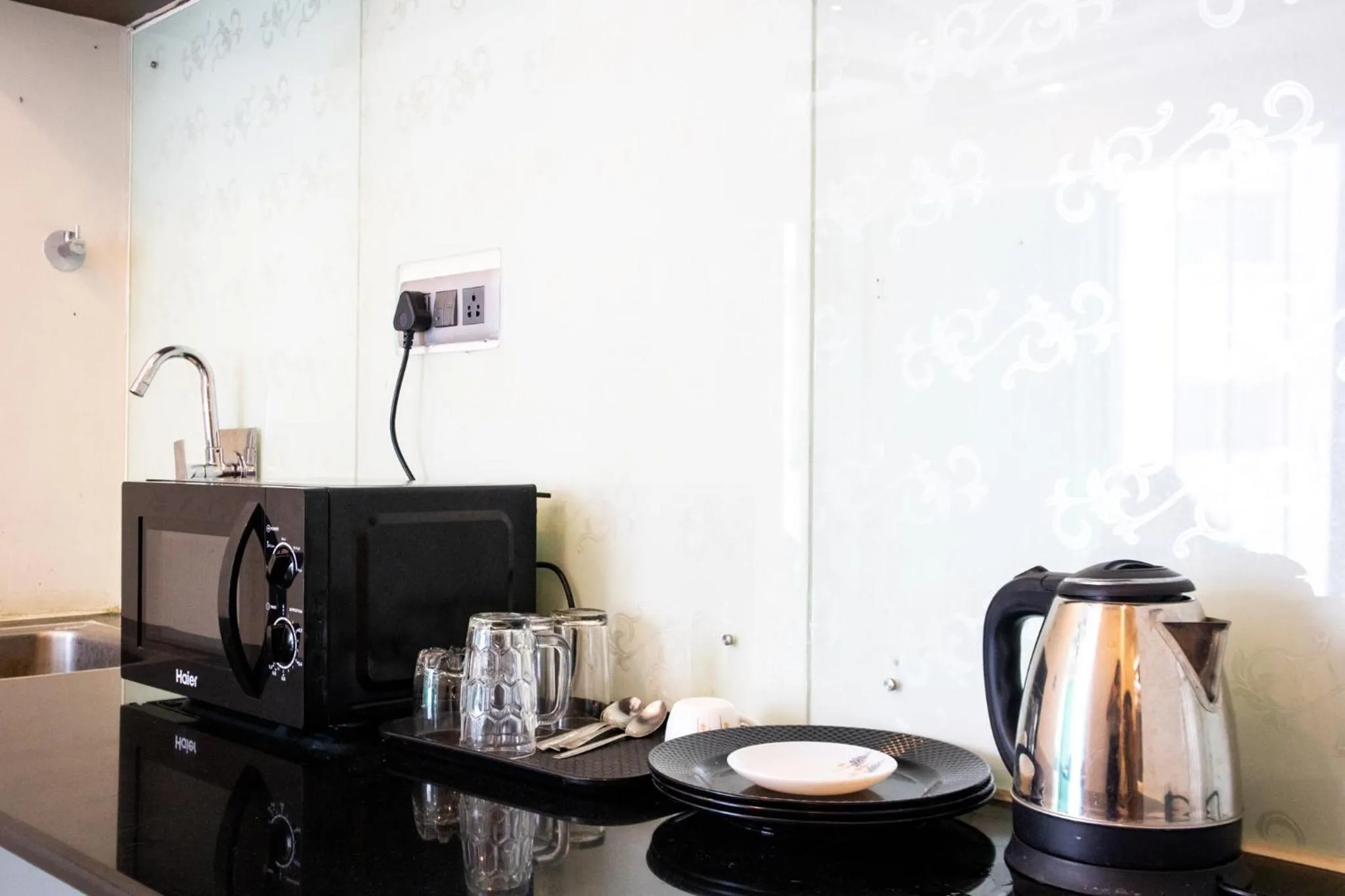Coffee/tea facilities in Mystic Apartotel Hebbal