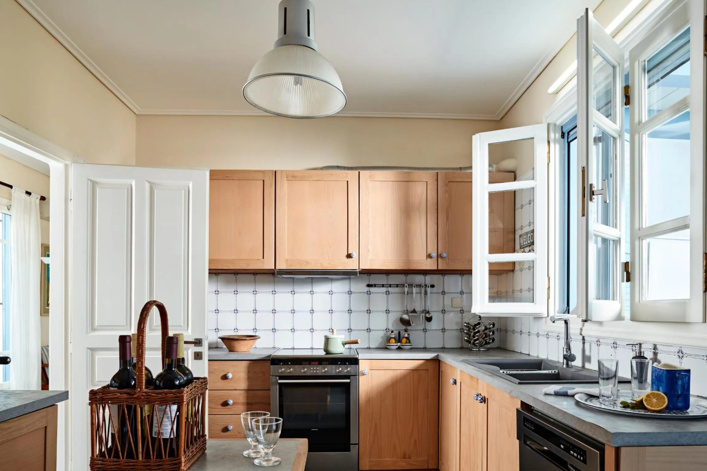 Communal kitchen in Villa Irini