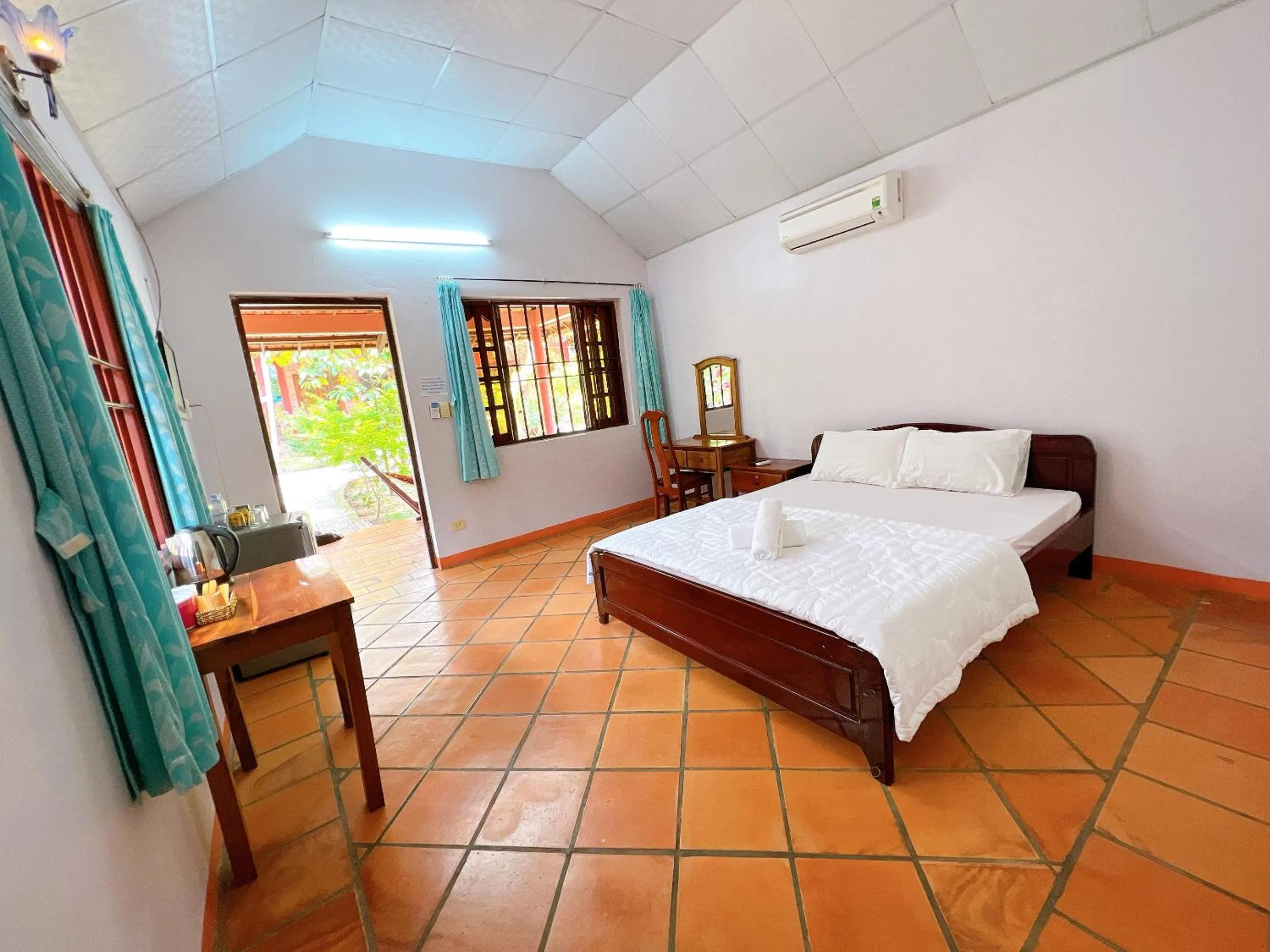 Bed in Huong Giang Bungalow